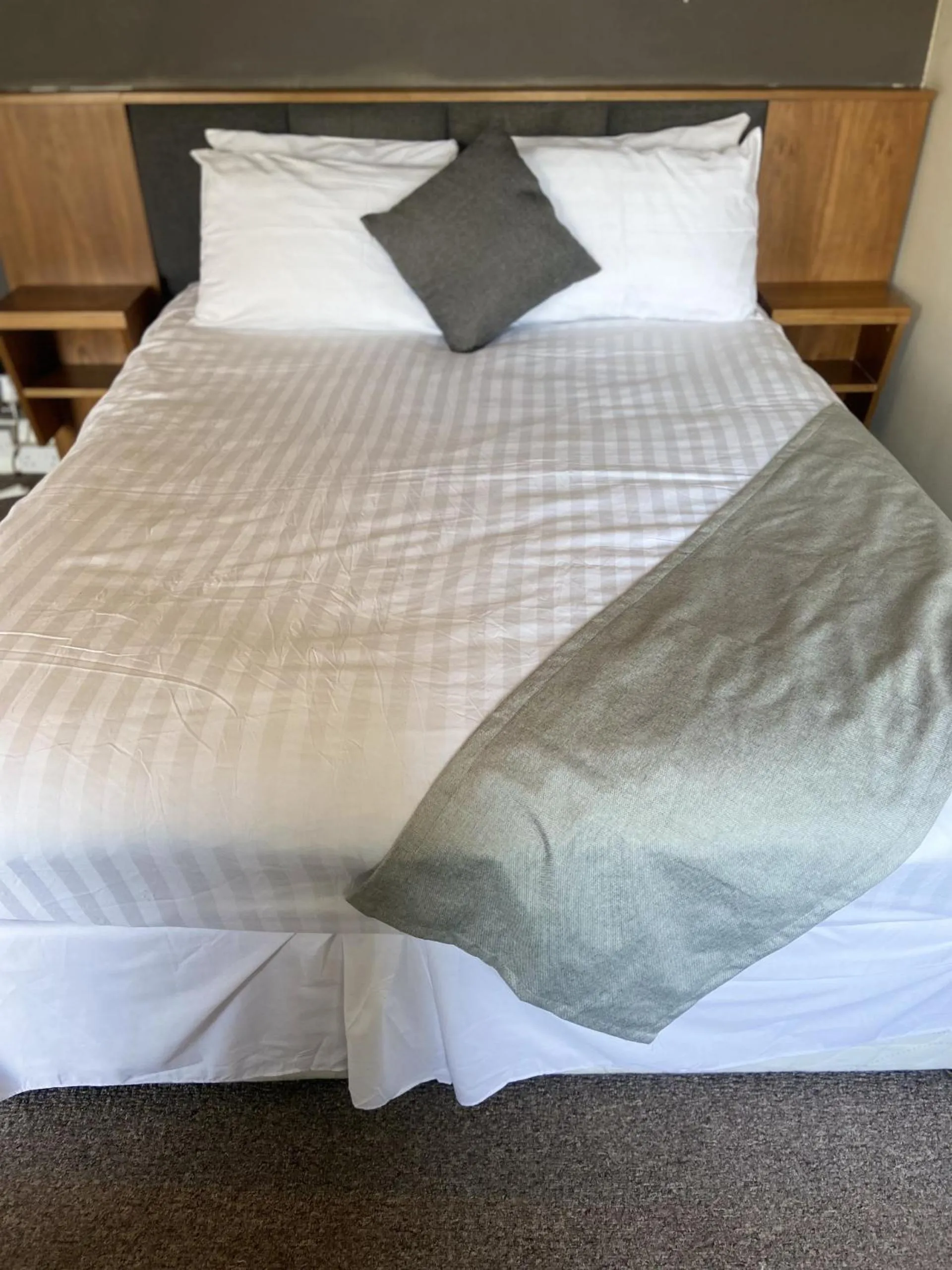 Bed in The Strathearn Hotel