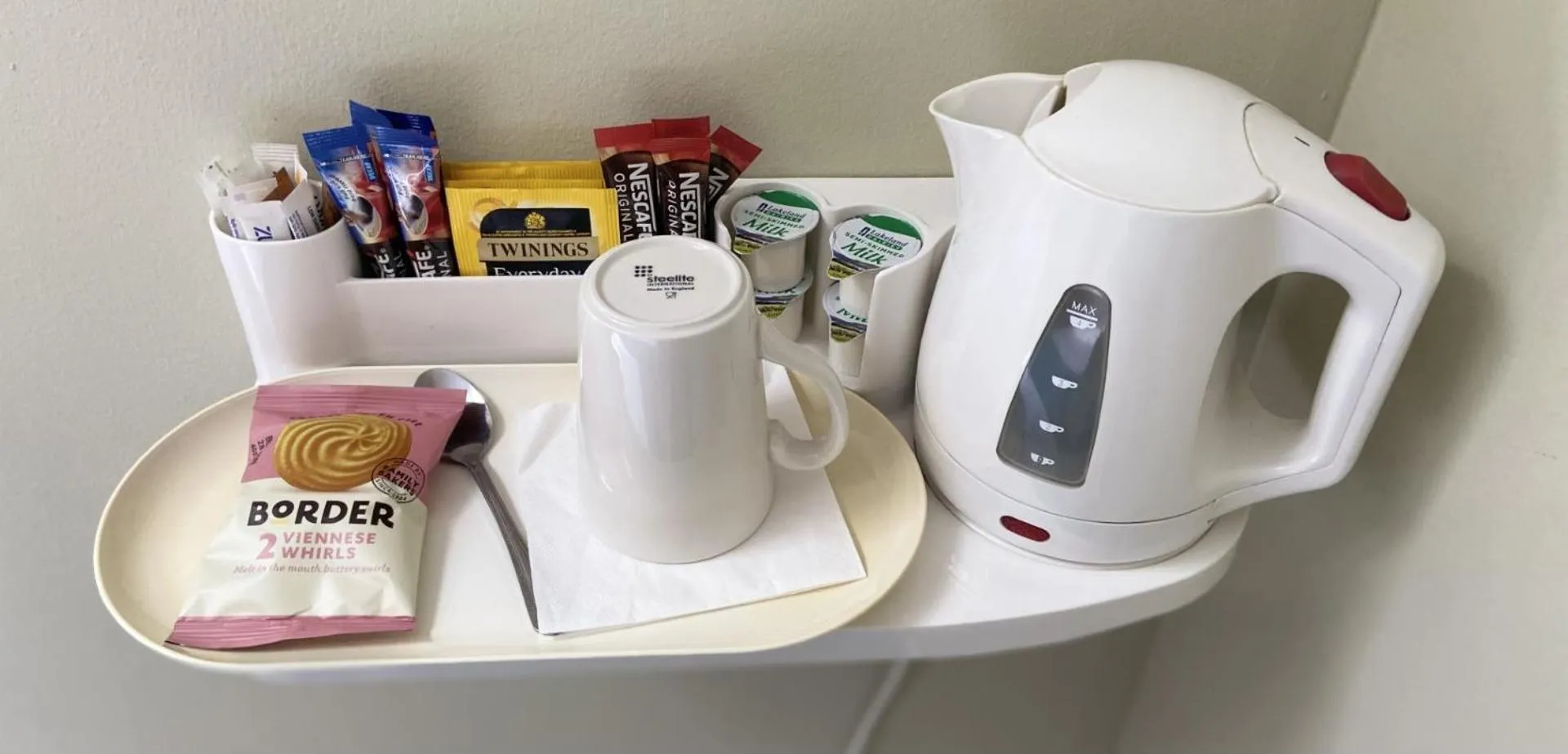 Coffee/tea facilities in The Strathearn Hotel