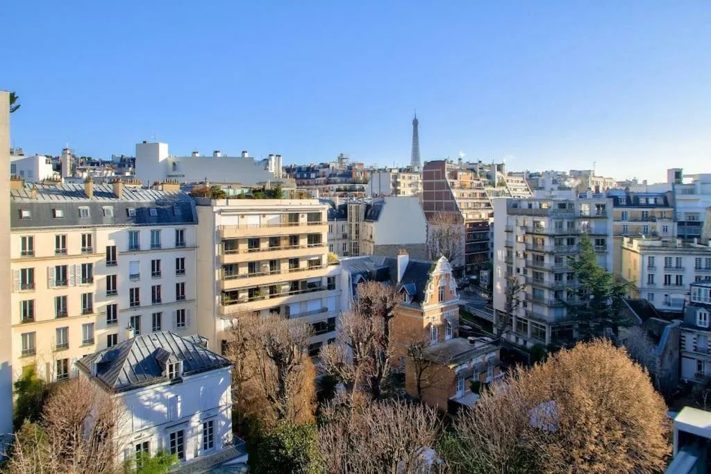 Bird's eye view in Super logement cosy avec vue sur Tour Eiffel