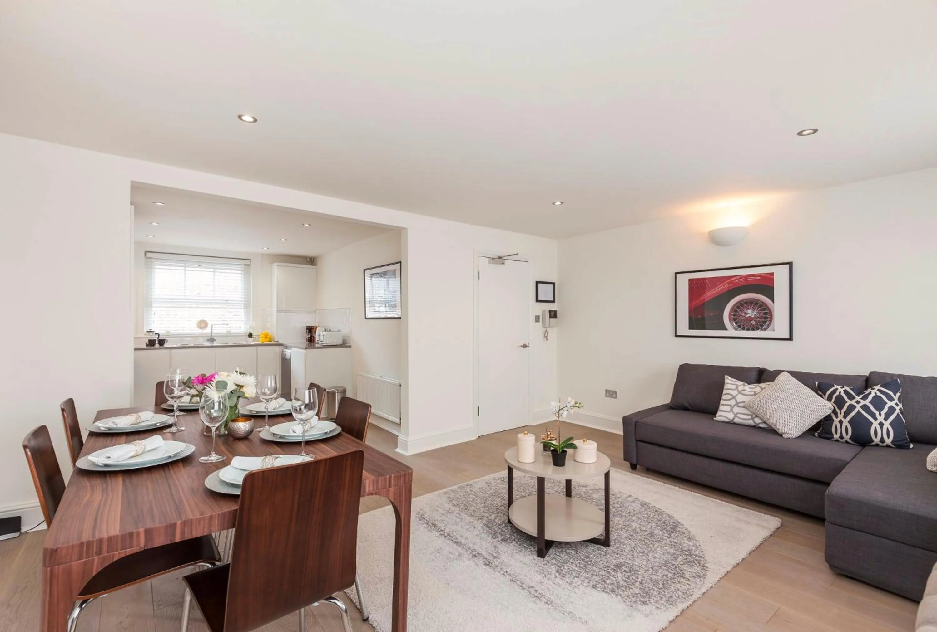 Covent Garden 2BR - Urban Chic Apartment