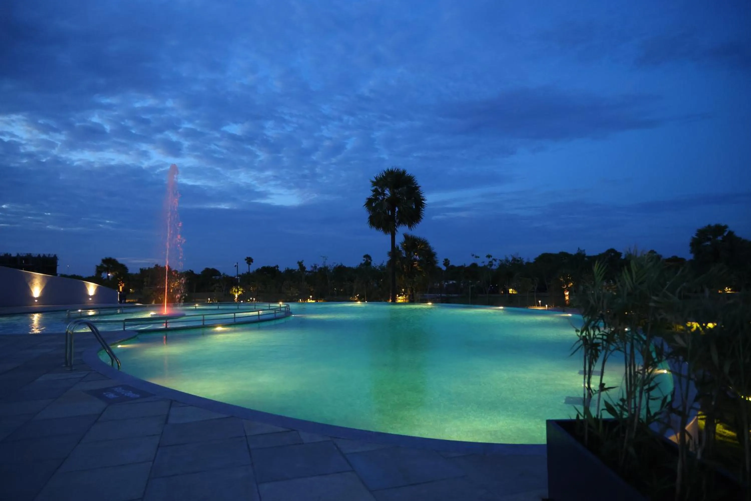 Swimming pool in LA PALMERA