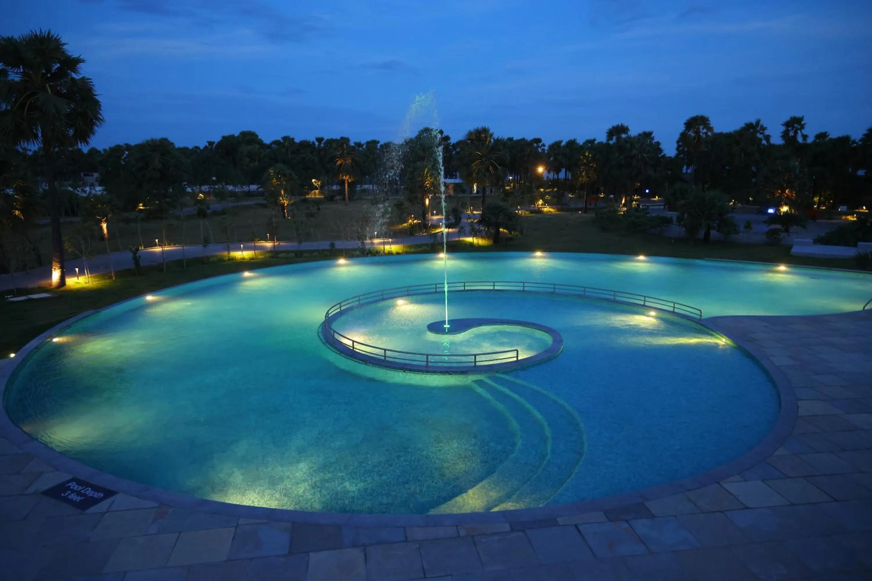 Swimming pool in LA PALMERA
