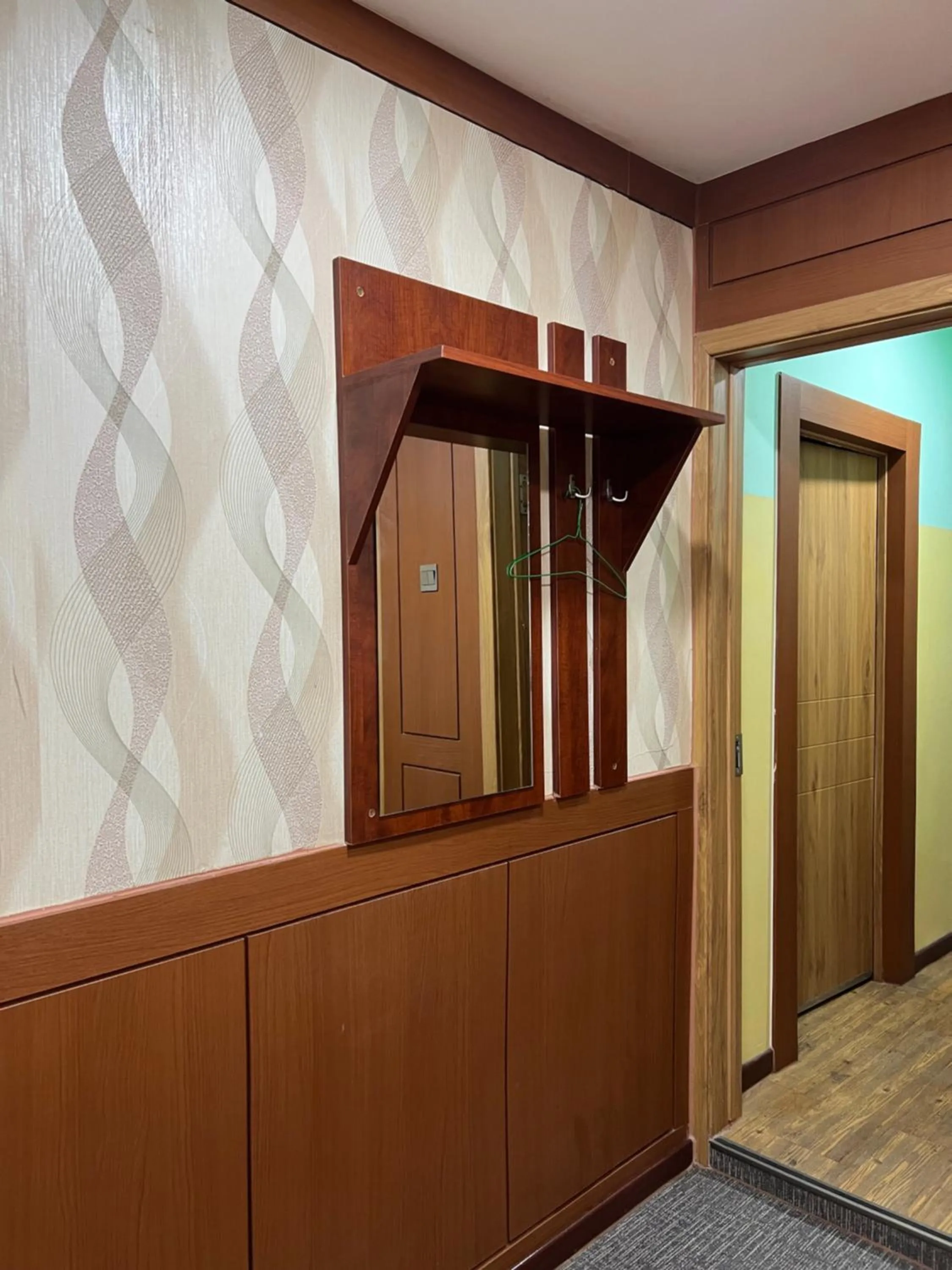 wardrobe in Negdelchin Hotel & Service Apartment