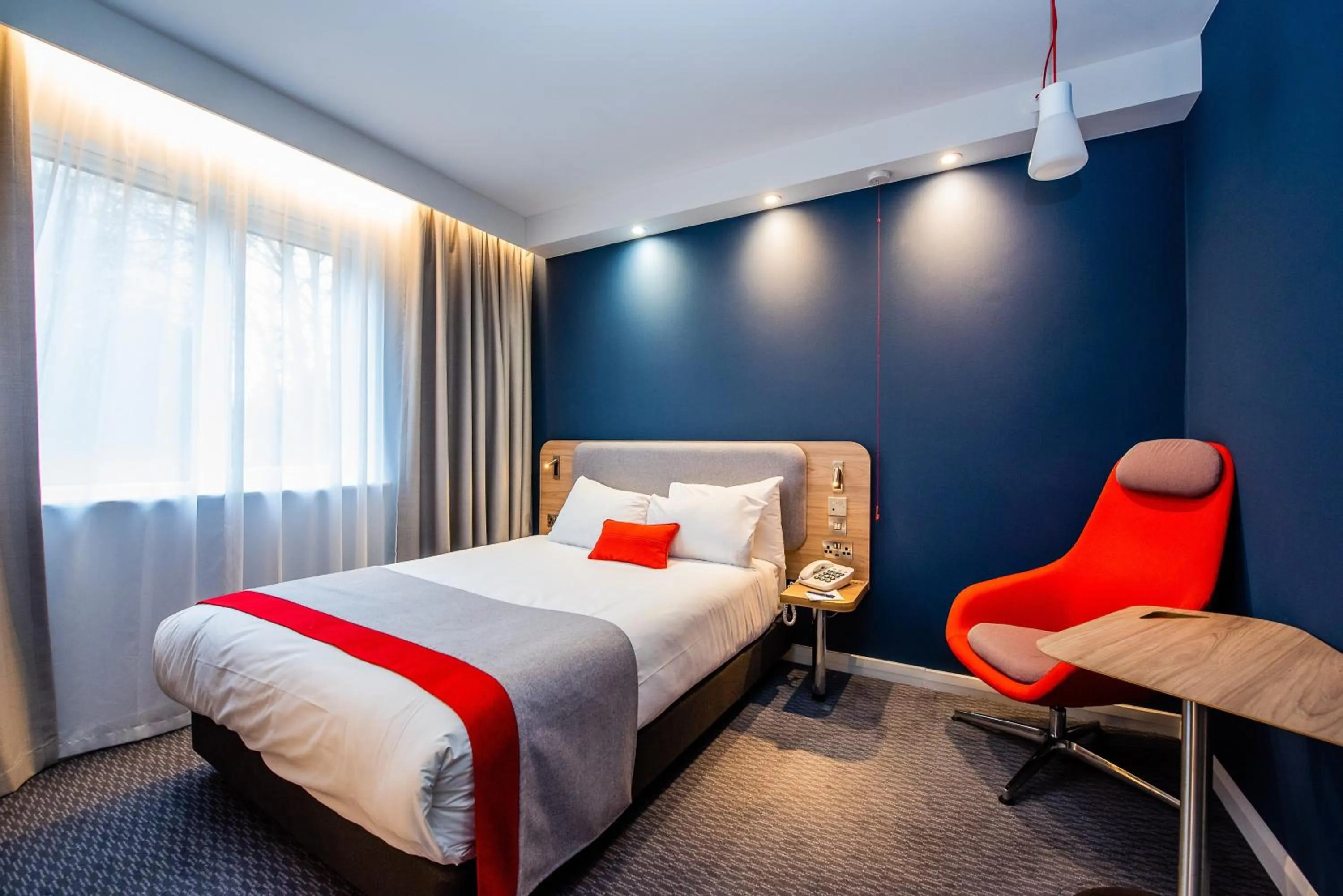 Photo of the whole room, Bed in Holiday Inn Express Canterbury by IHG