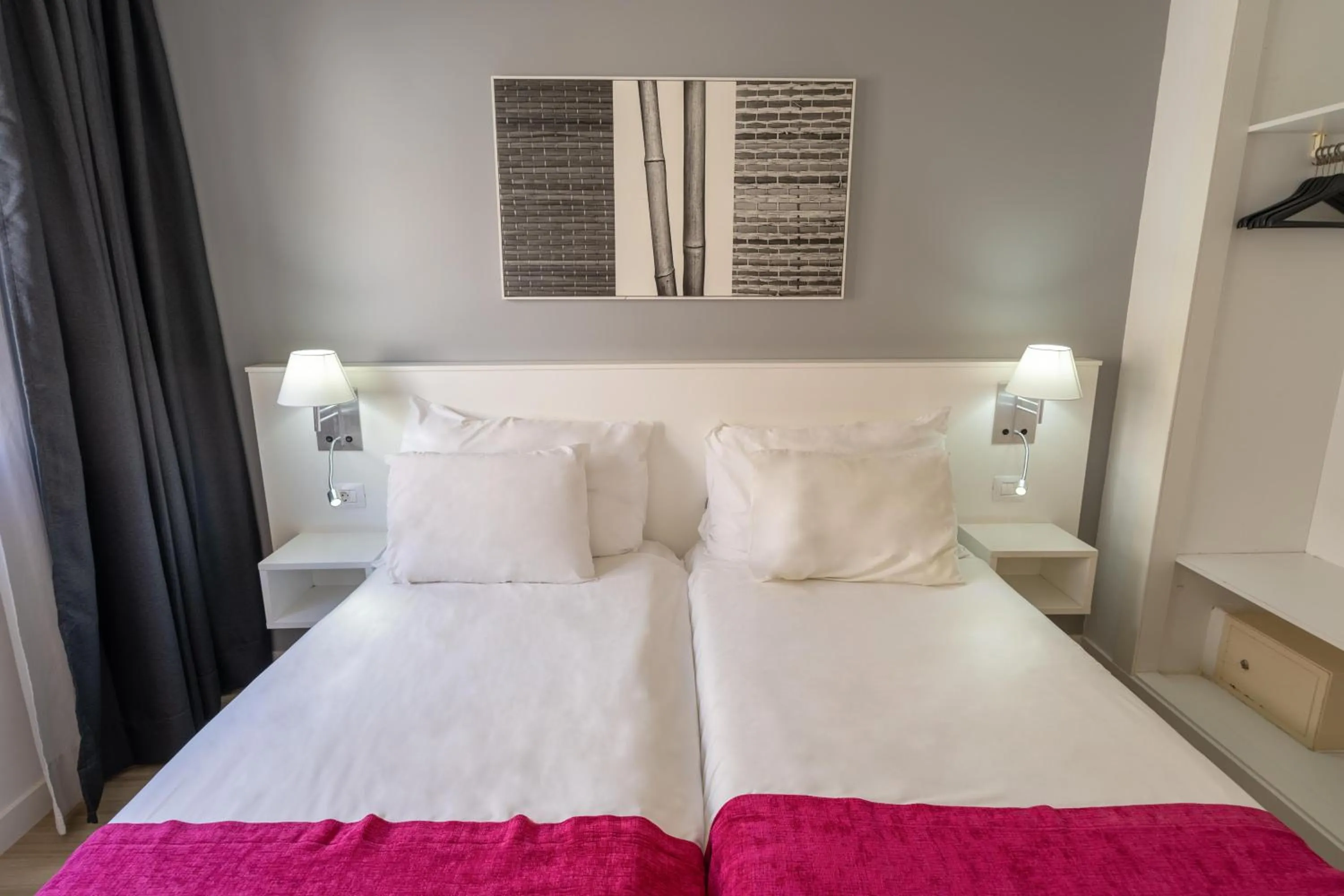 Photo of the whole room, Bed in Coral California - Adults Only