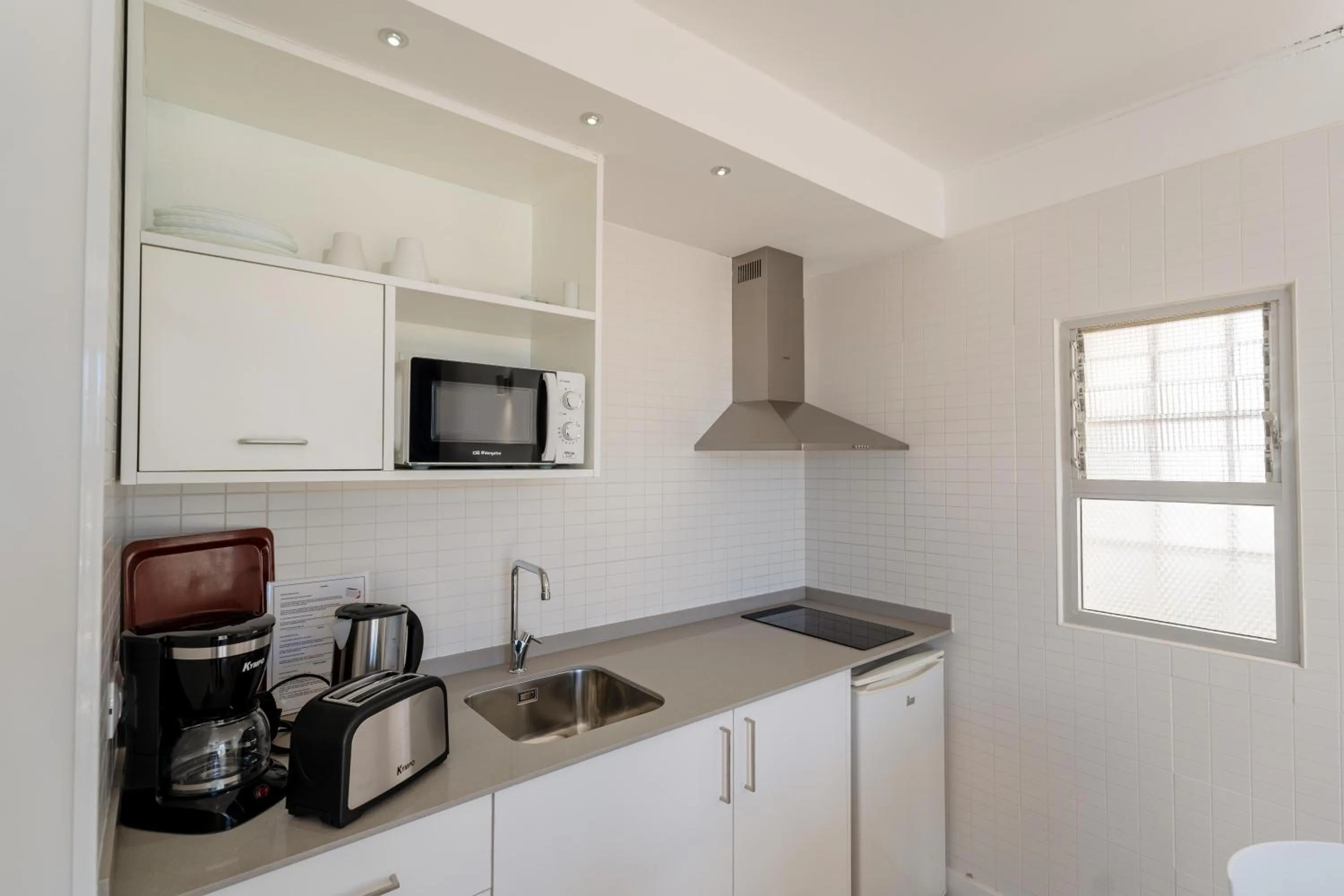 Photo of the whole room in Coral California - Adults Only