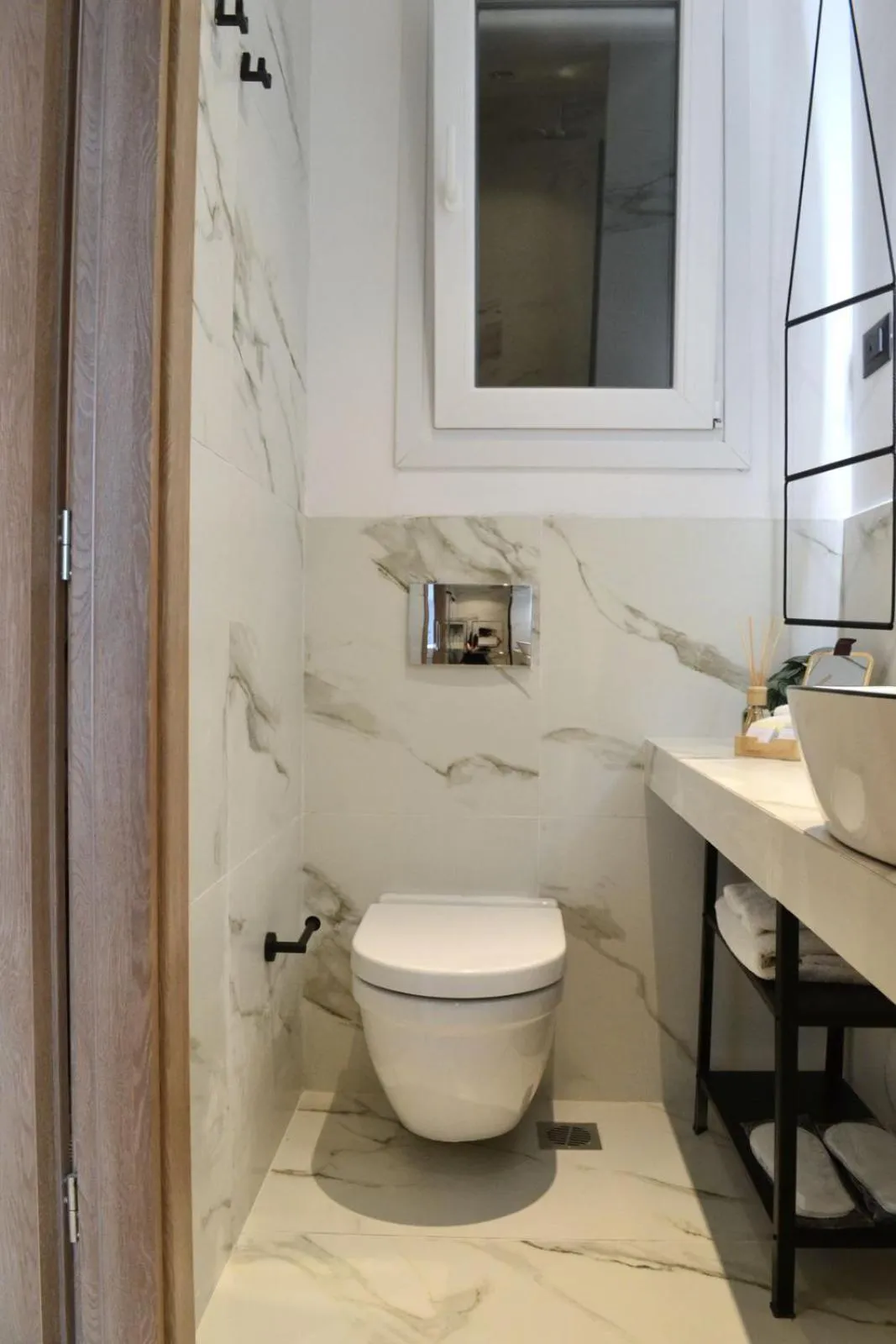 Shower in Anasa Hotel Athens