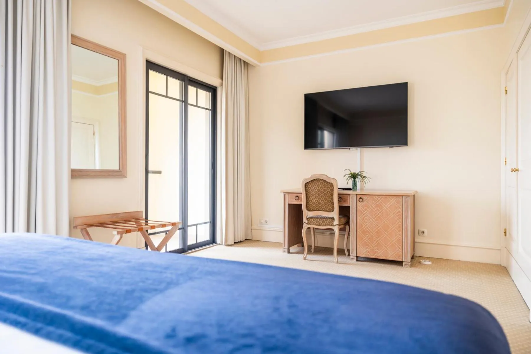 Bedroom, Bed in Quinta Funchal Gardens - Adults Only