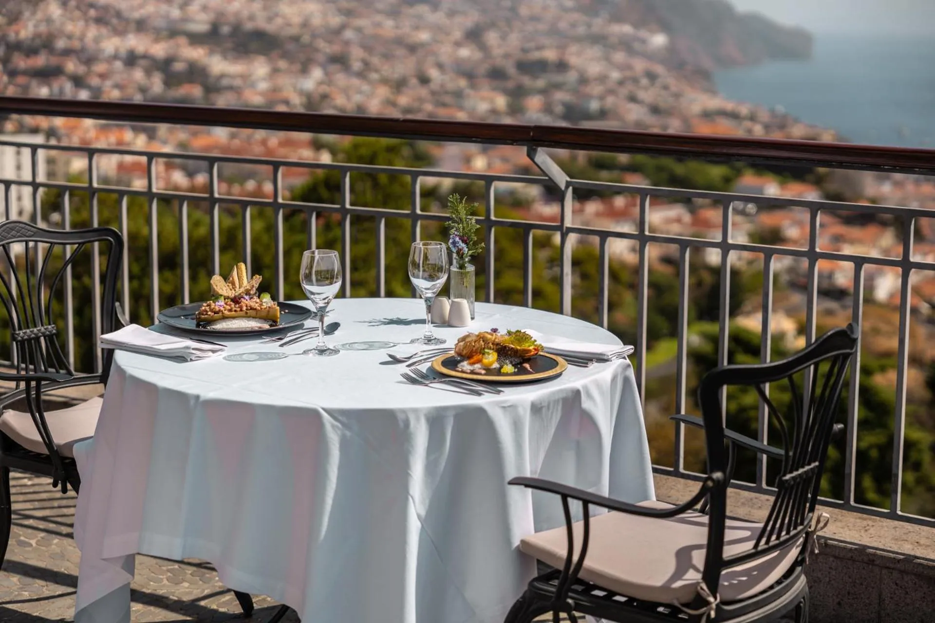 Restaurant/places to eat in Quinta Funchal Gardens - Adults Only