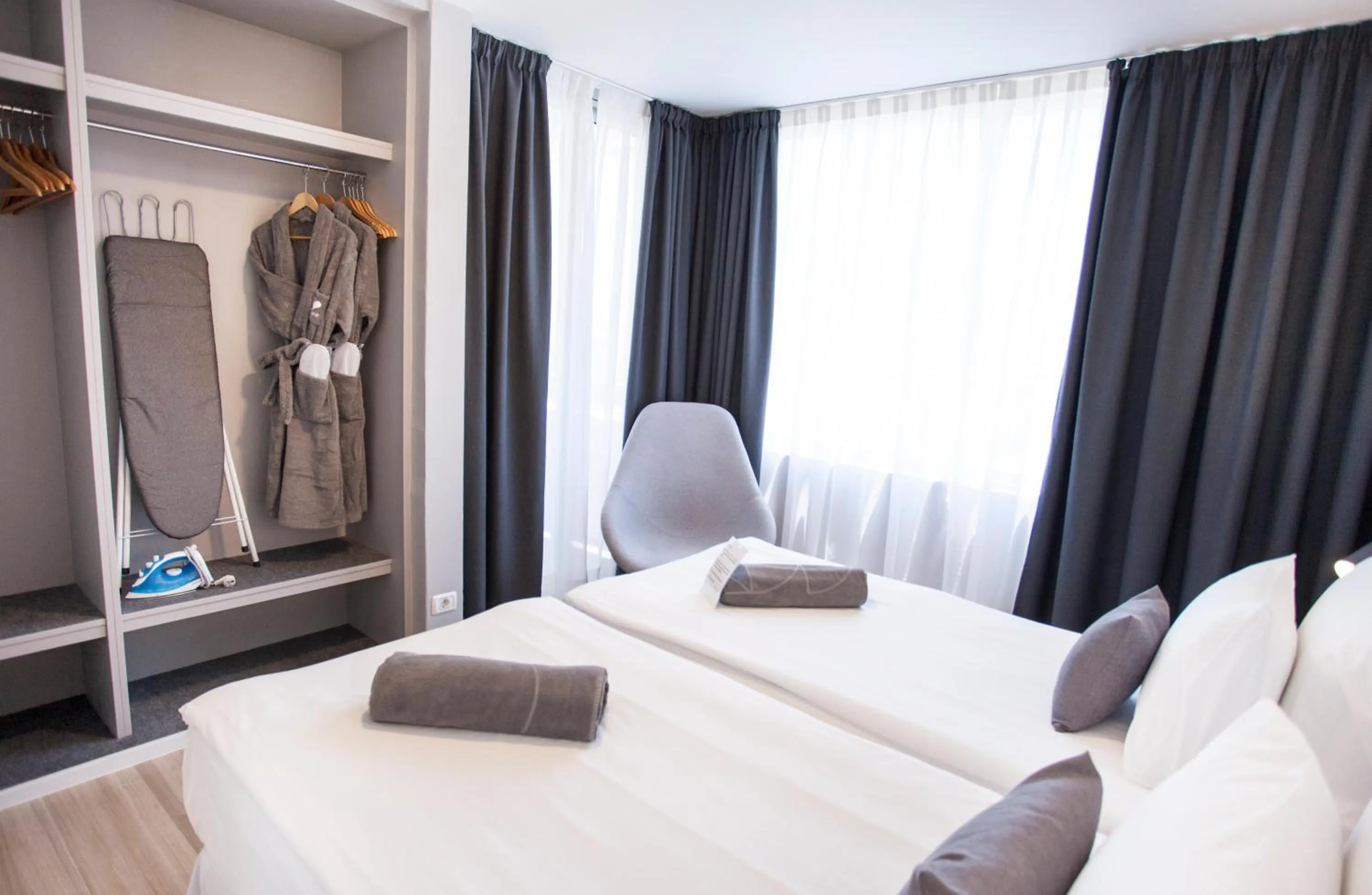 Photo of the whole room, Bed in Coral Suites & Spa - Adults Only