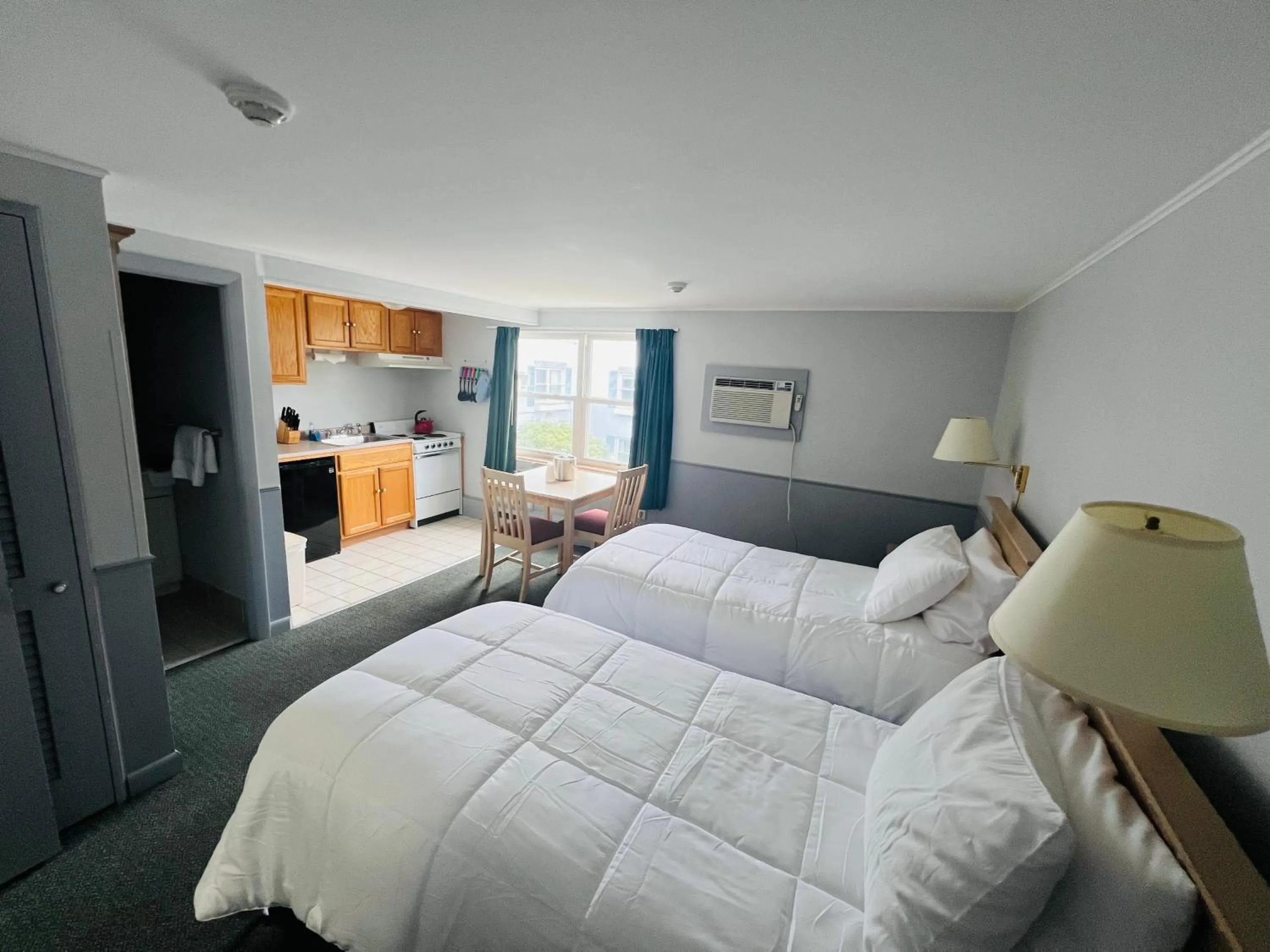 Bedroom, Bed in Harbor Landing Resort