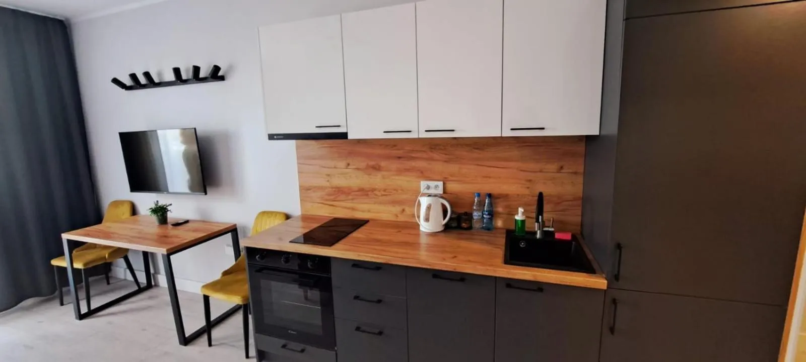 Kitchen or kitchenette in Zakrzówek Residence