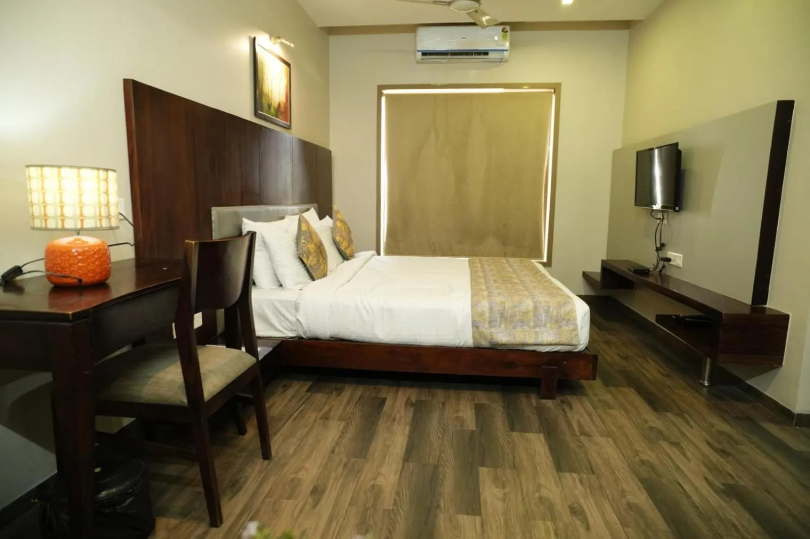 Bed in HOTEL GRANDEUR