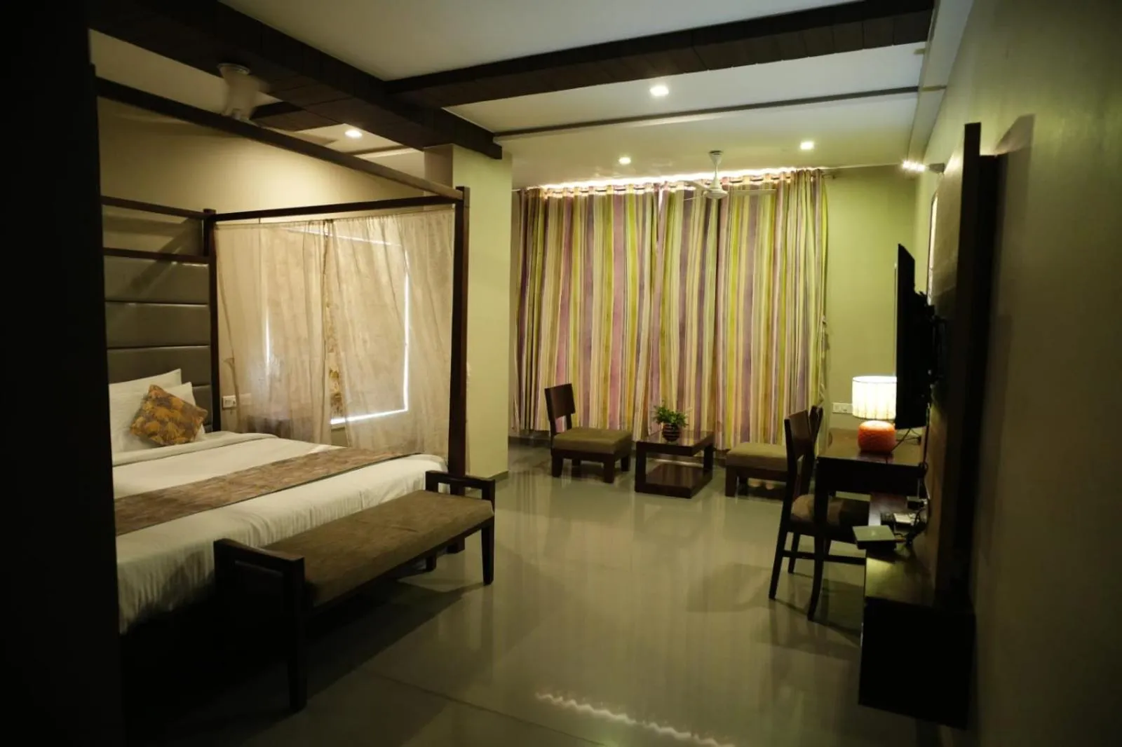 Bed in HOTEL GRANDEUR