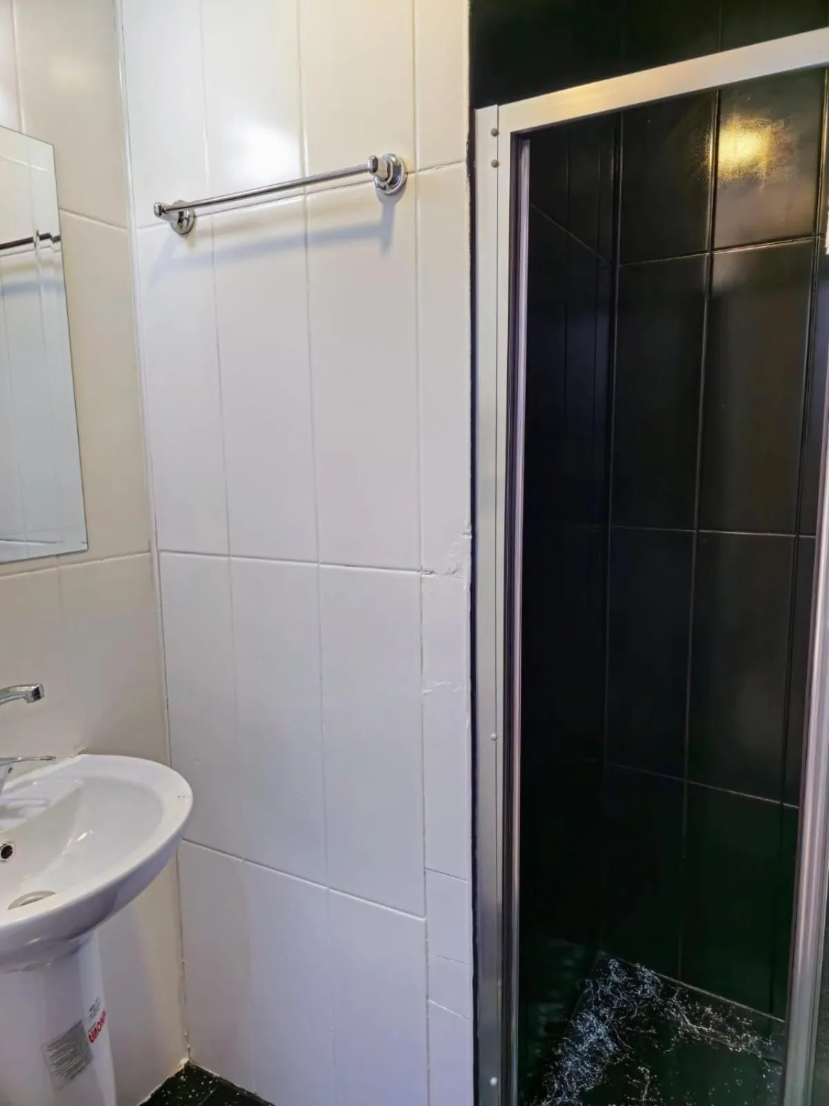 Shower in Uyu Room Adana Hotel