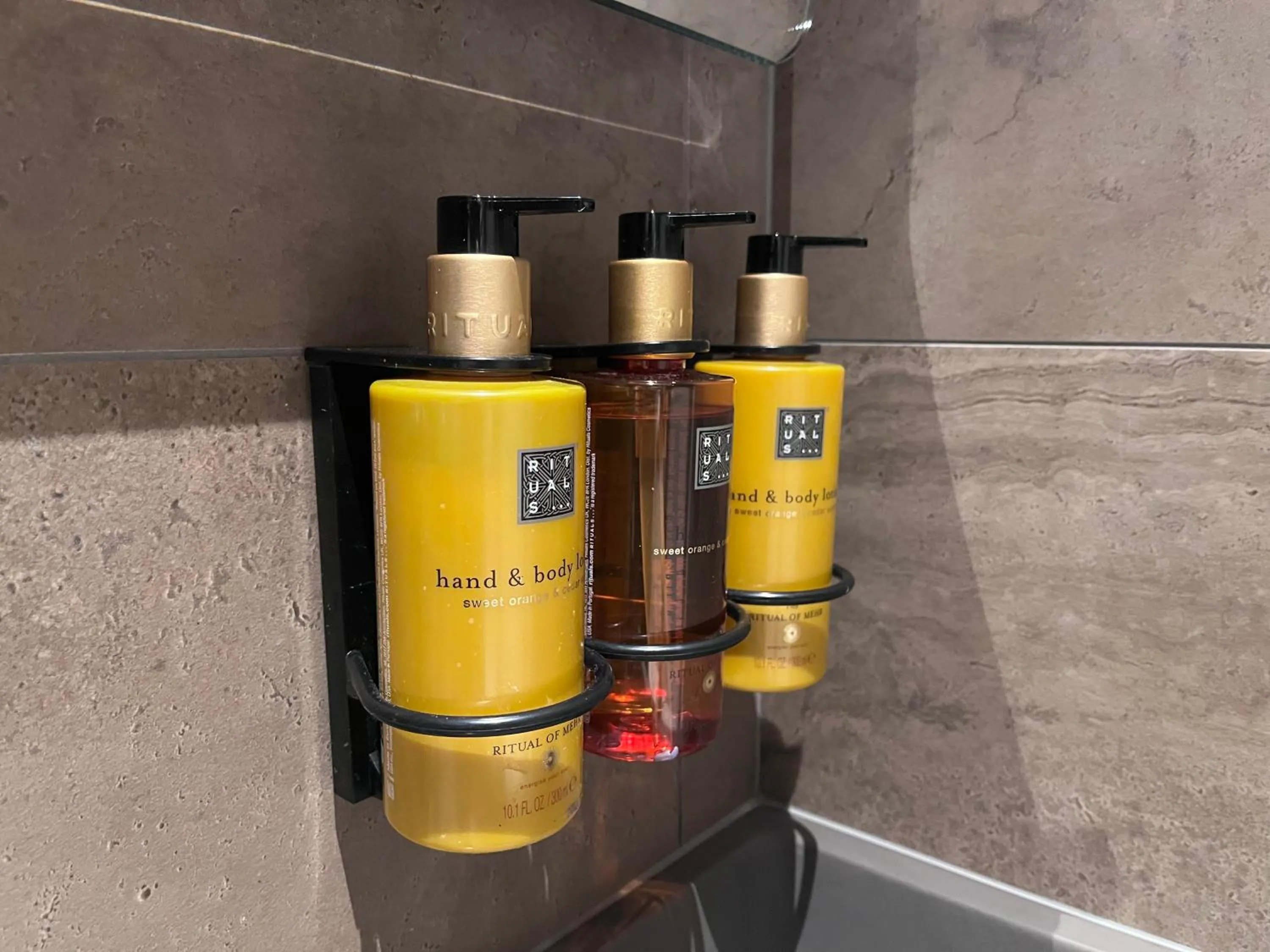 Shower in The Hyve Capsule hostel Amsterdam