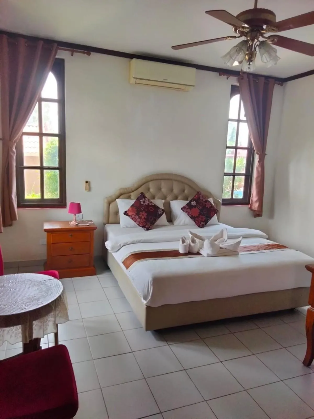 Photo of the whole room, Bed in Changthai Comfort Guest House