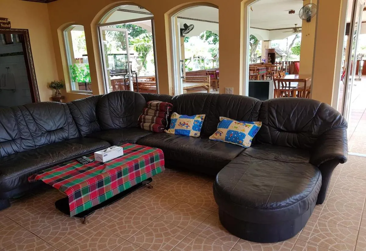 Area and facilities in Changthai Comfort Guest House