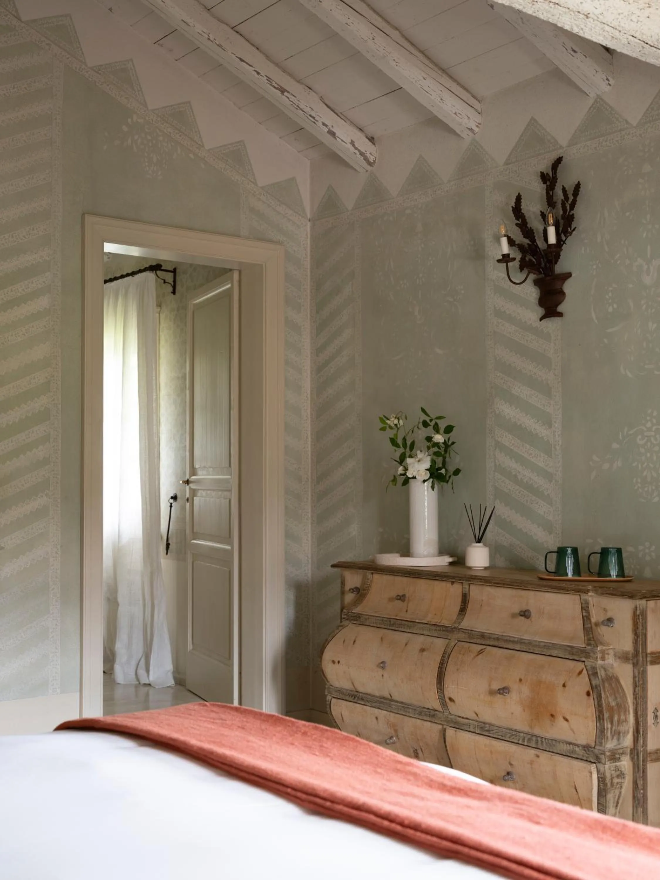 Photo of the whole room in Elizabeth Country House, a Member of Design Hotels