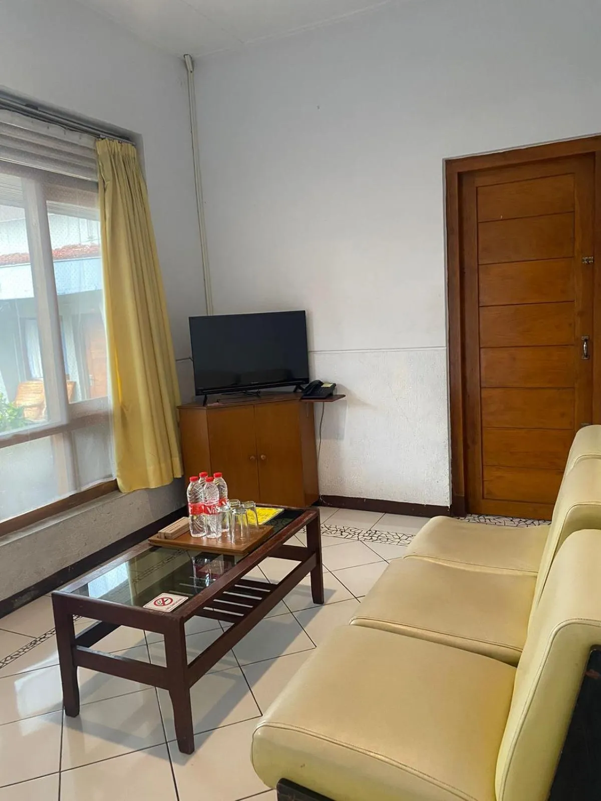 Communal lounge/ TV room in Kusma Hotel Bandungan Semarang