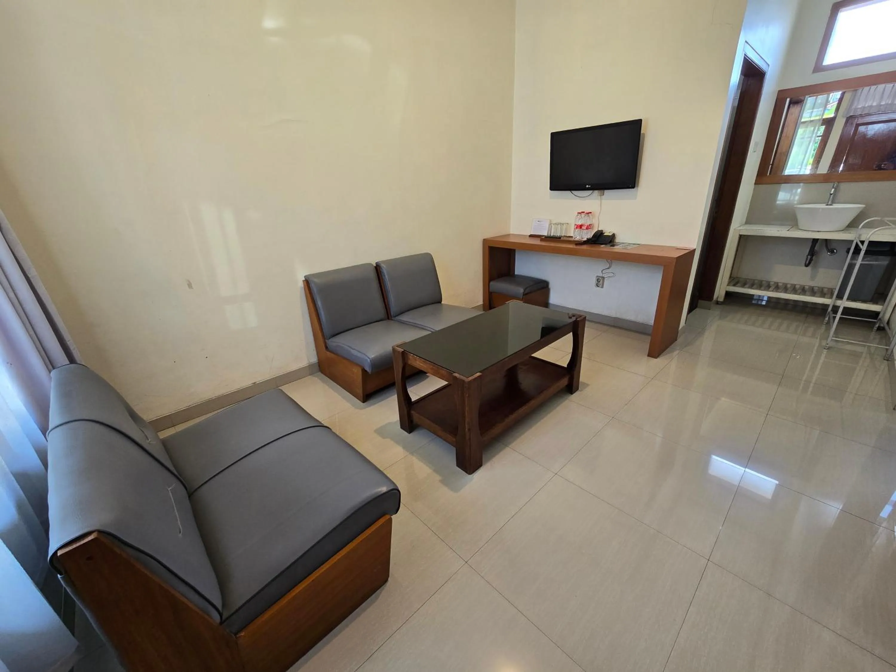 Living room in Kusma Hotel Bandungan Semarang