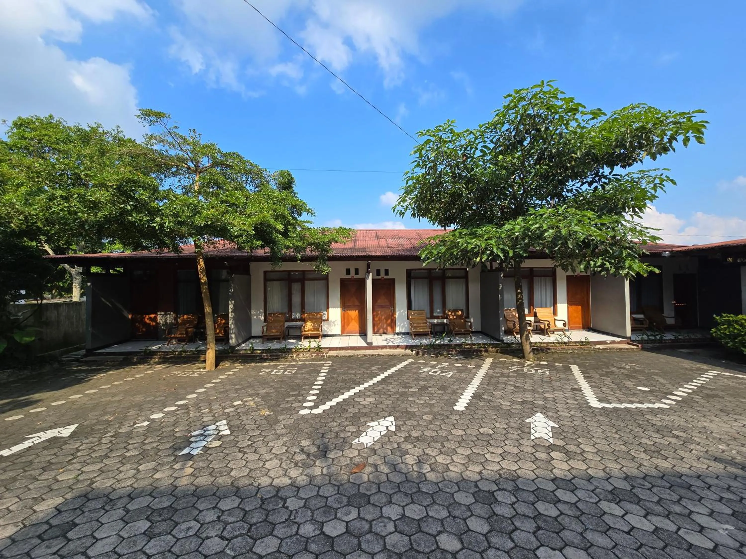 Parking in Kusma Hotel Bandungan Semarang