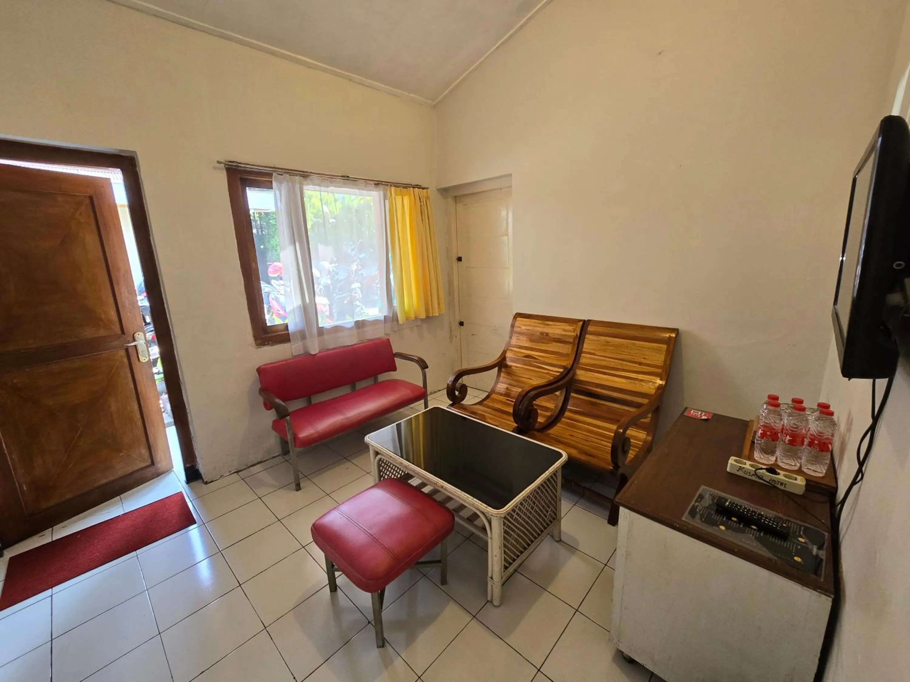 Living room in Kusma Hotel Bandungan Semarang