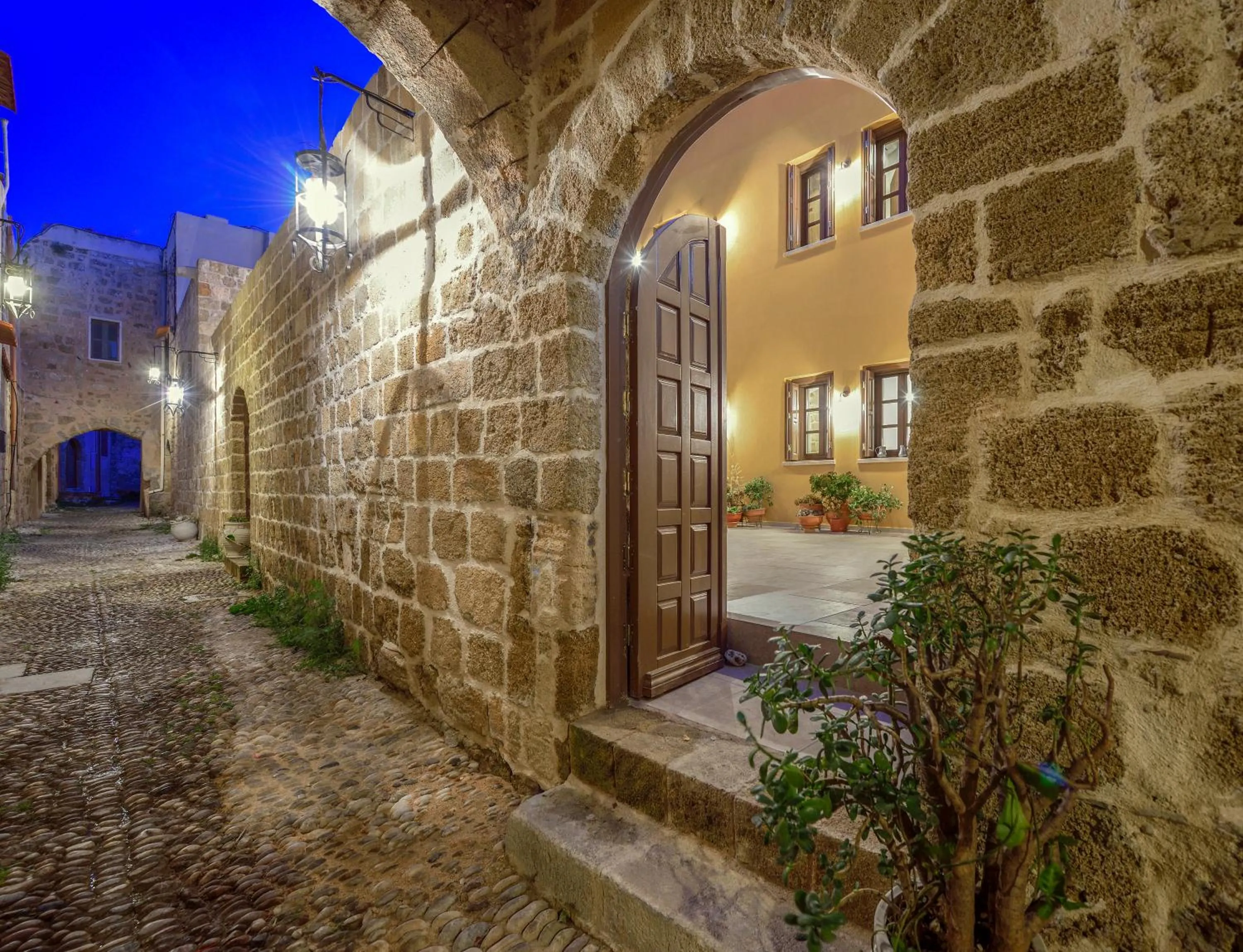 Spanish Knights Inn