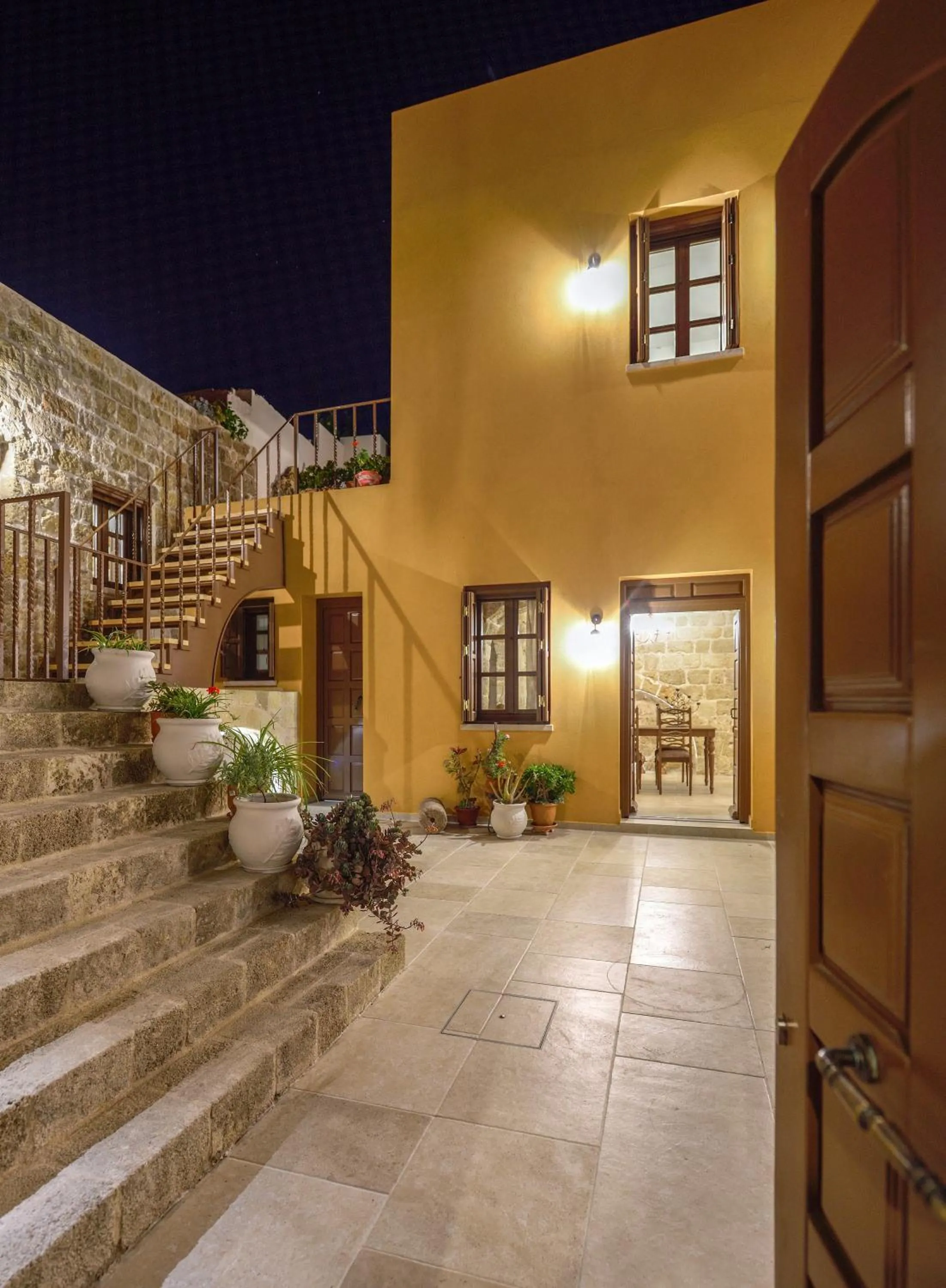 Spanish Knights Inn