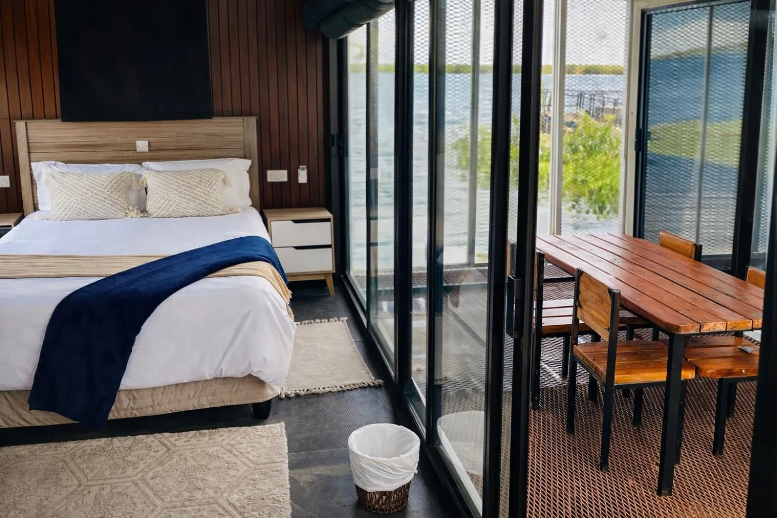 Bed in Rustiek Hotel