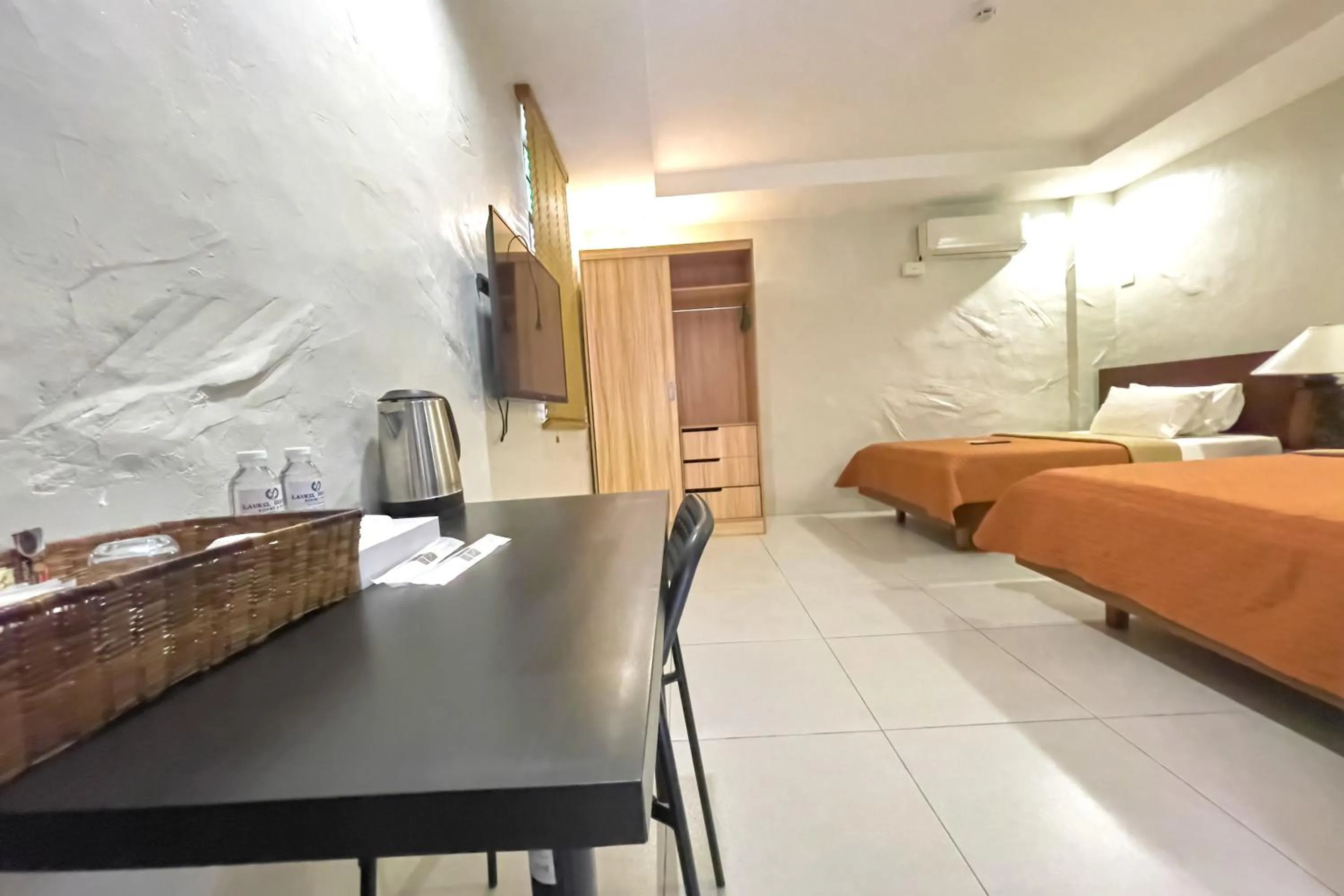 Bed in Laurel Heritage Resort and Spa