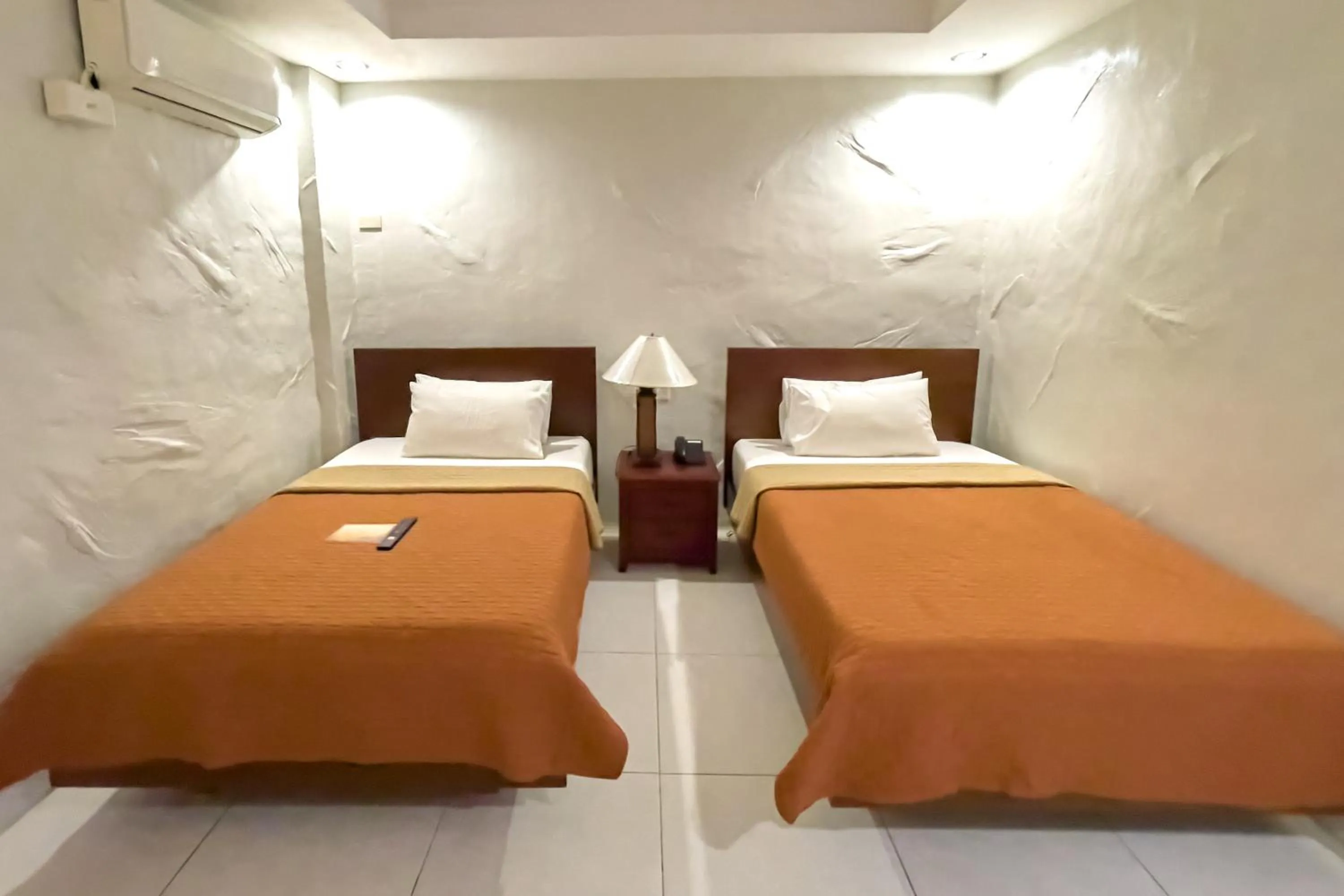 Bed in Laurel Heritage Resort and Spa