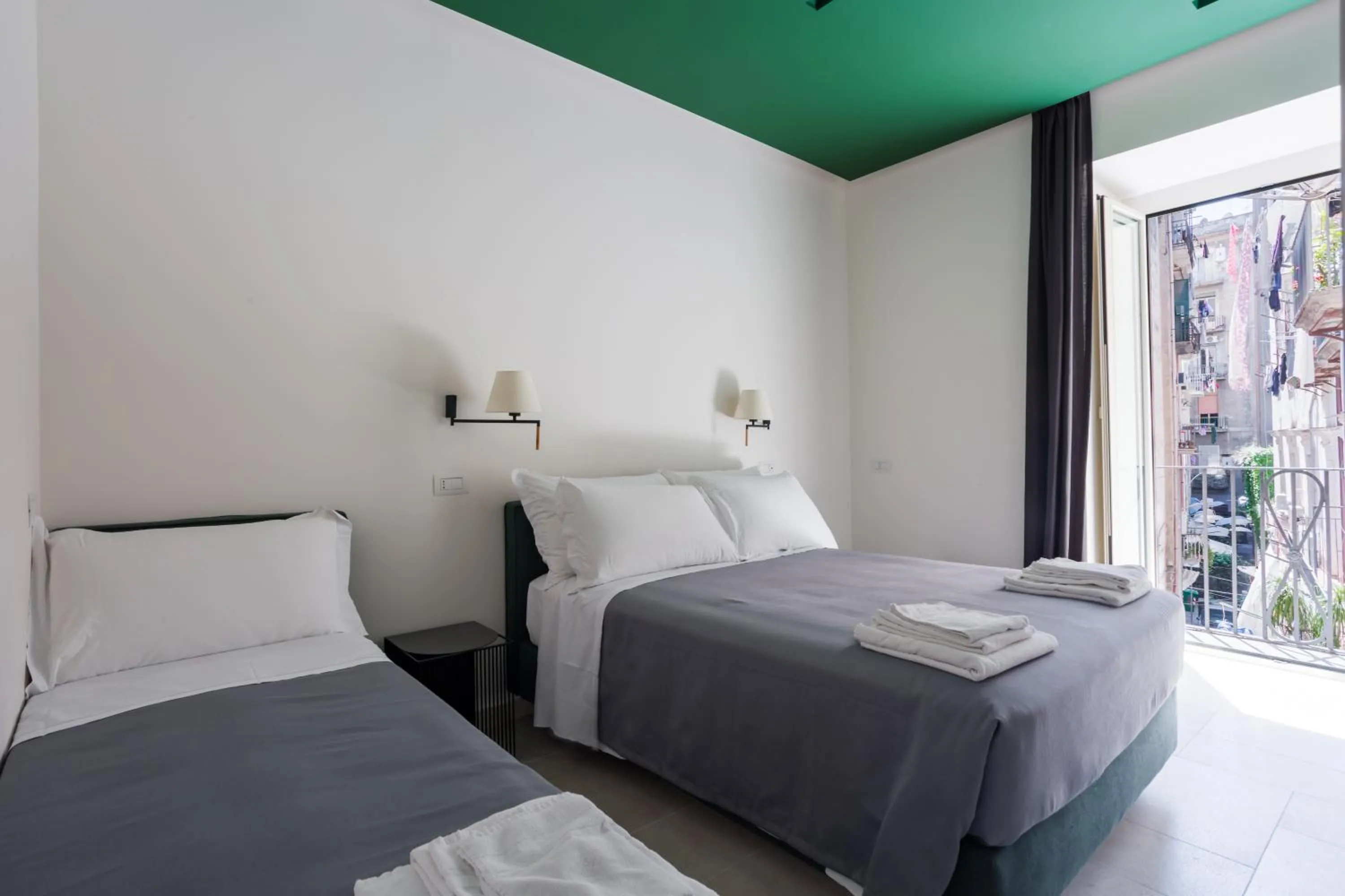 Weaver Suites By Dimorra