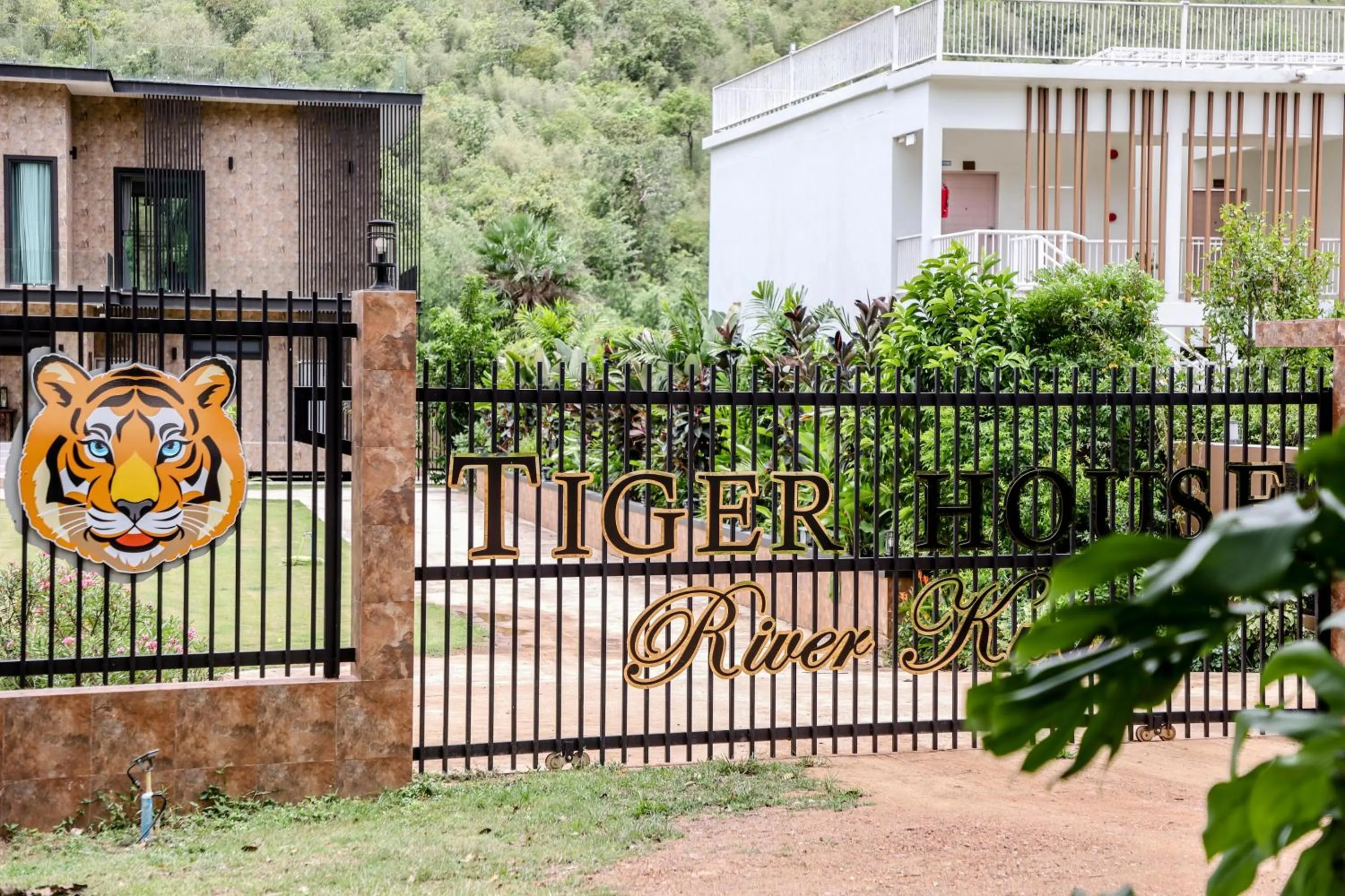 Property building in Tiger House River Kwai