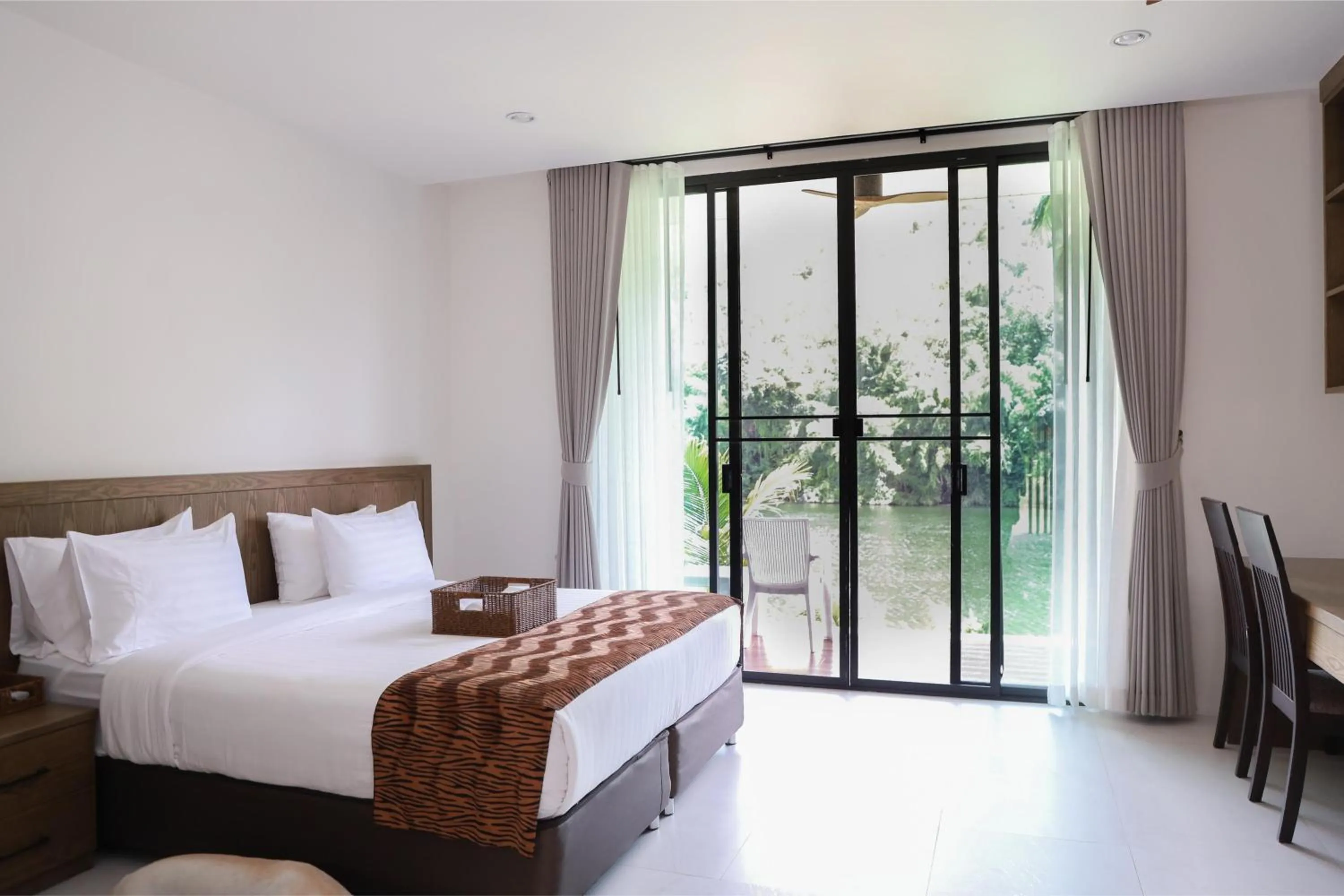 Bedroom, Bed in Tiger House River Kwai