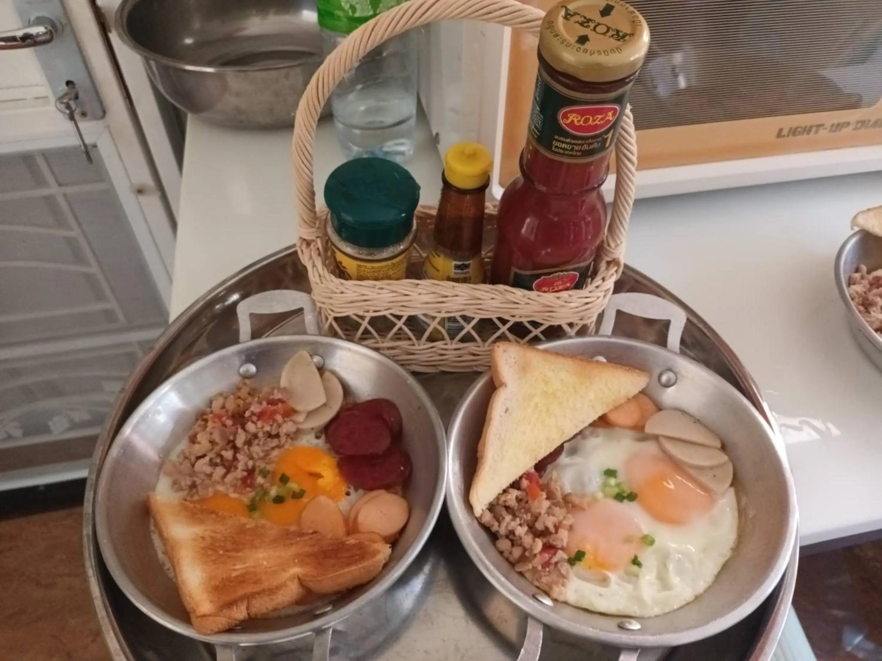 Breakfast in Tiger House River Kwai