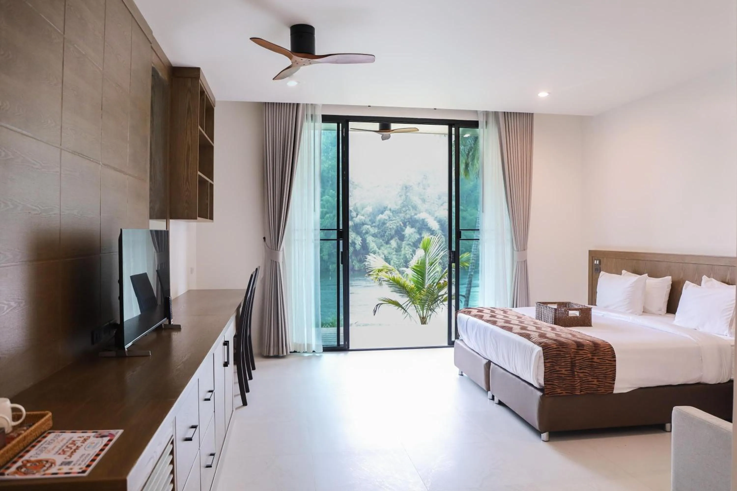 Bedroom, Bed in Tiger House River Kwai