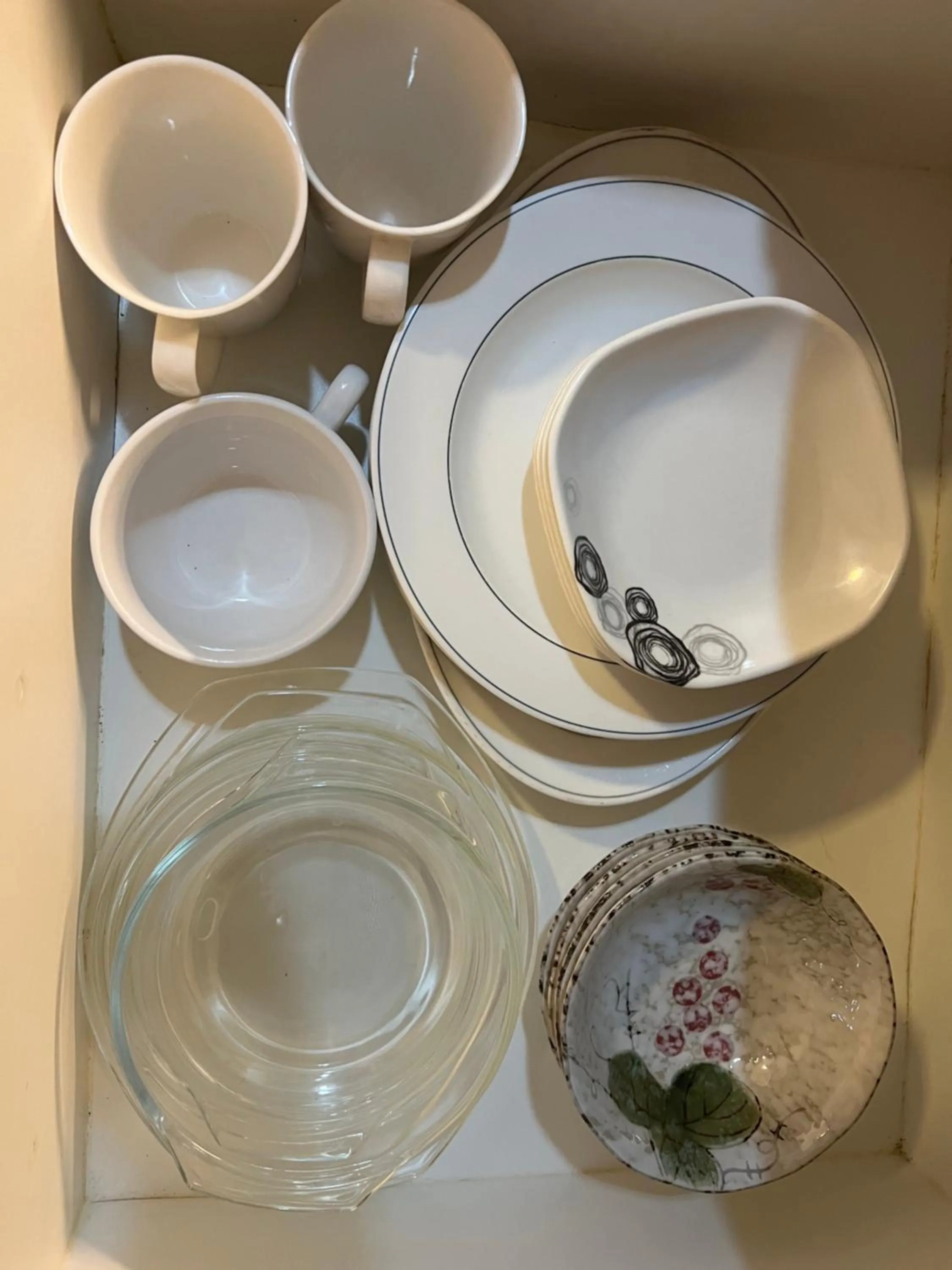 Food and drinks in Mactan Newtown A by Isla Stays