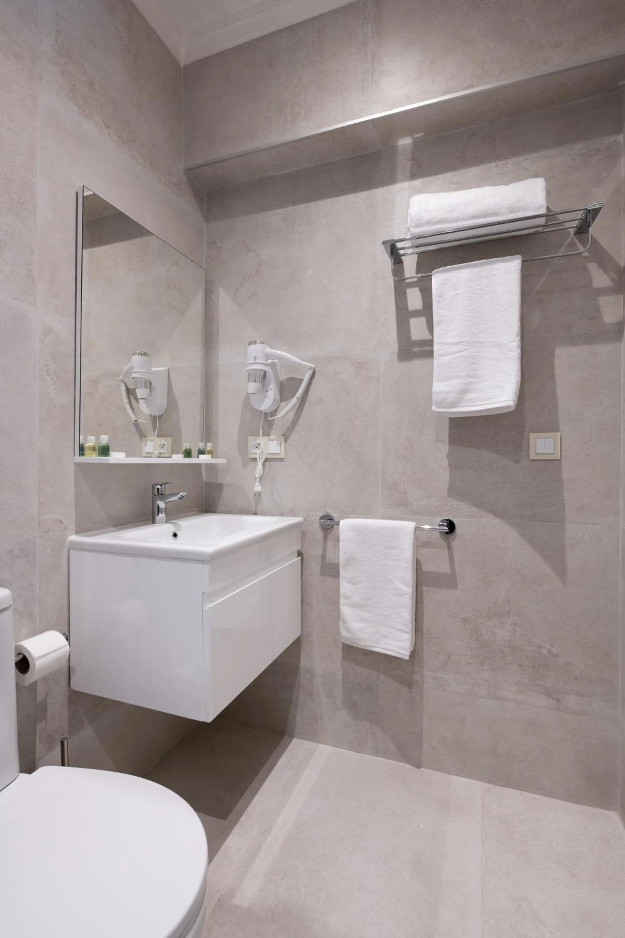 Shower in Hotel El Toro Tanger