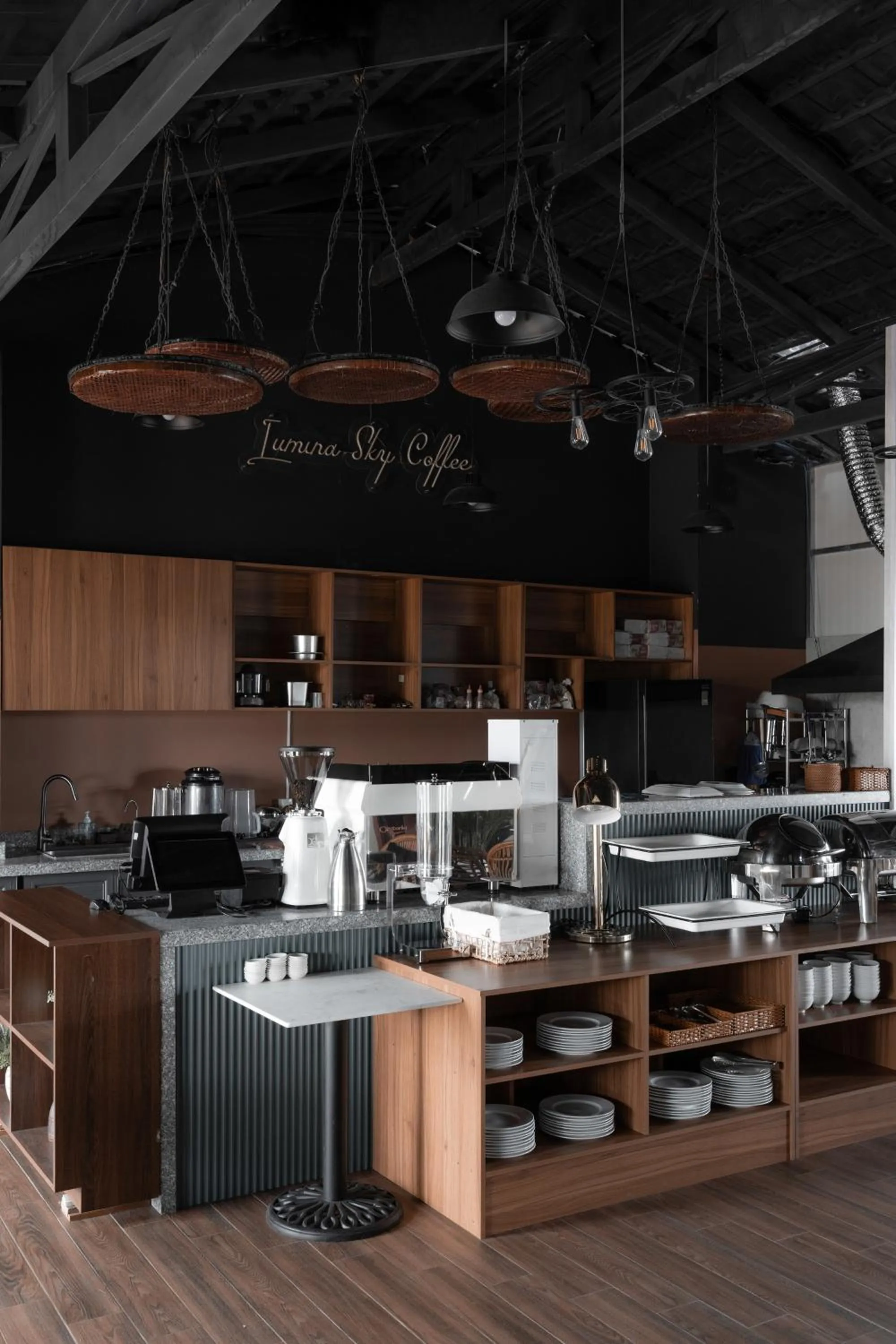 Restaurant/places to eat in Lumina Hotel Da Lat Central