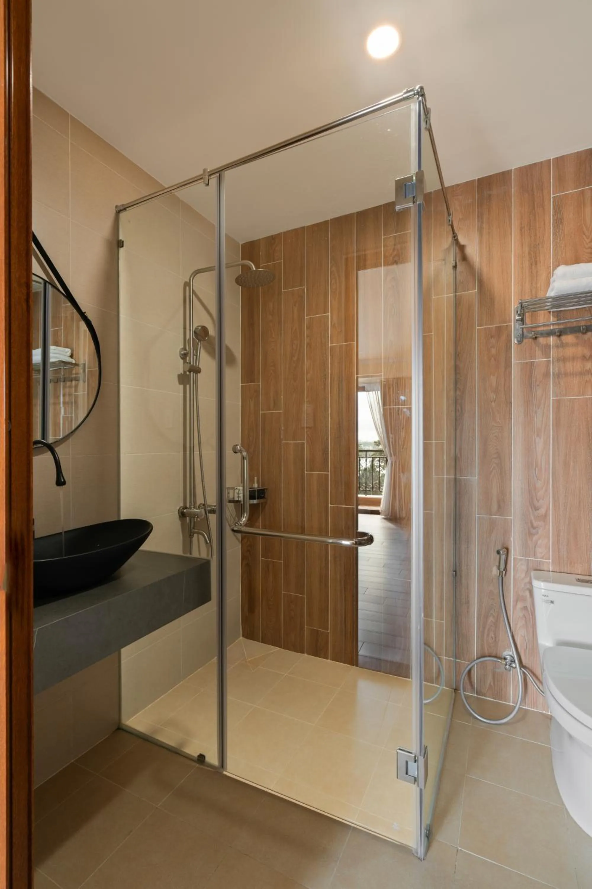 Shower in Lumina Hotel Da Lat Central