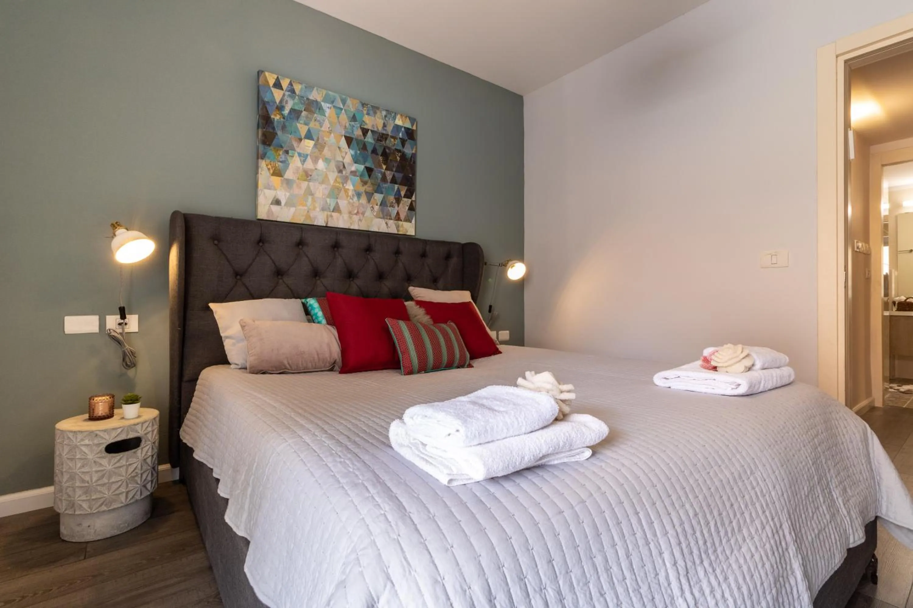 Bed in King David Residence - Isrentals