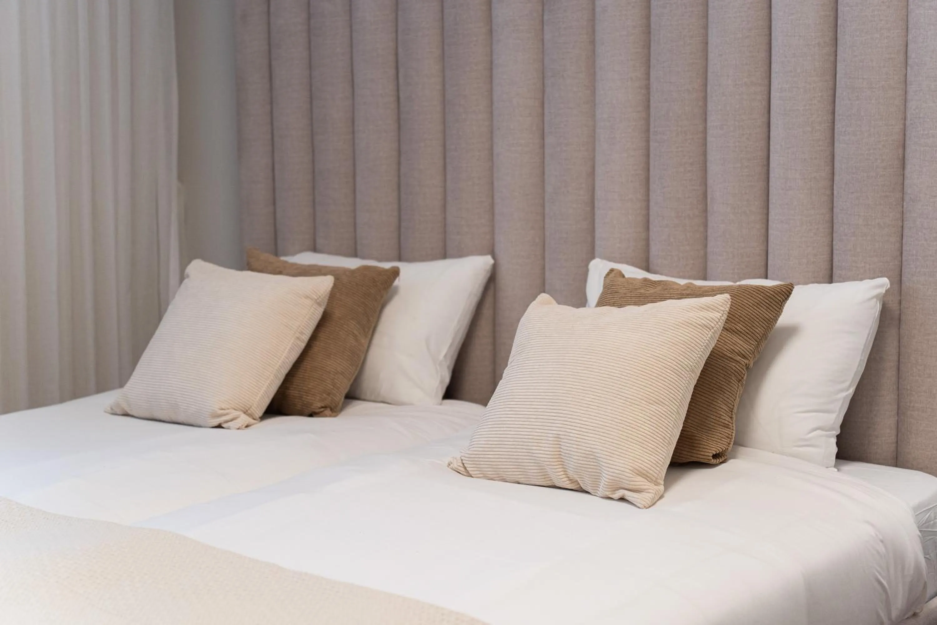 Bed in King David Residence - Isrentals