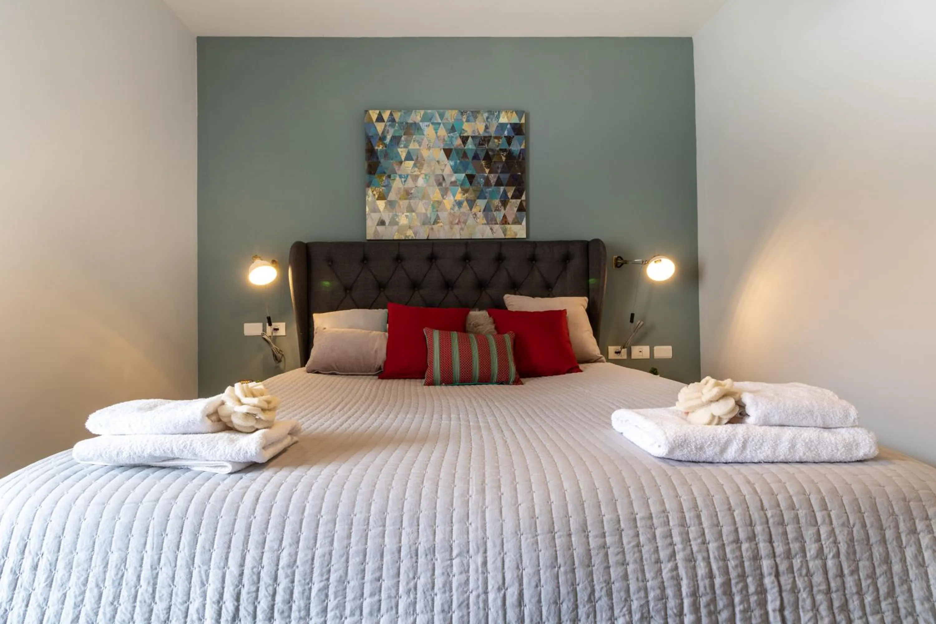 Bed in King David Residence - Isrentals