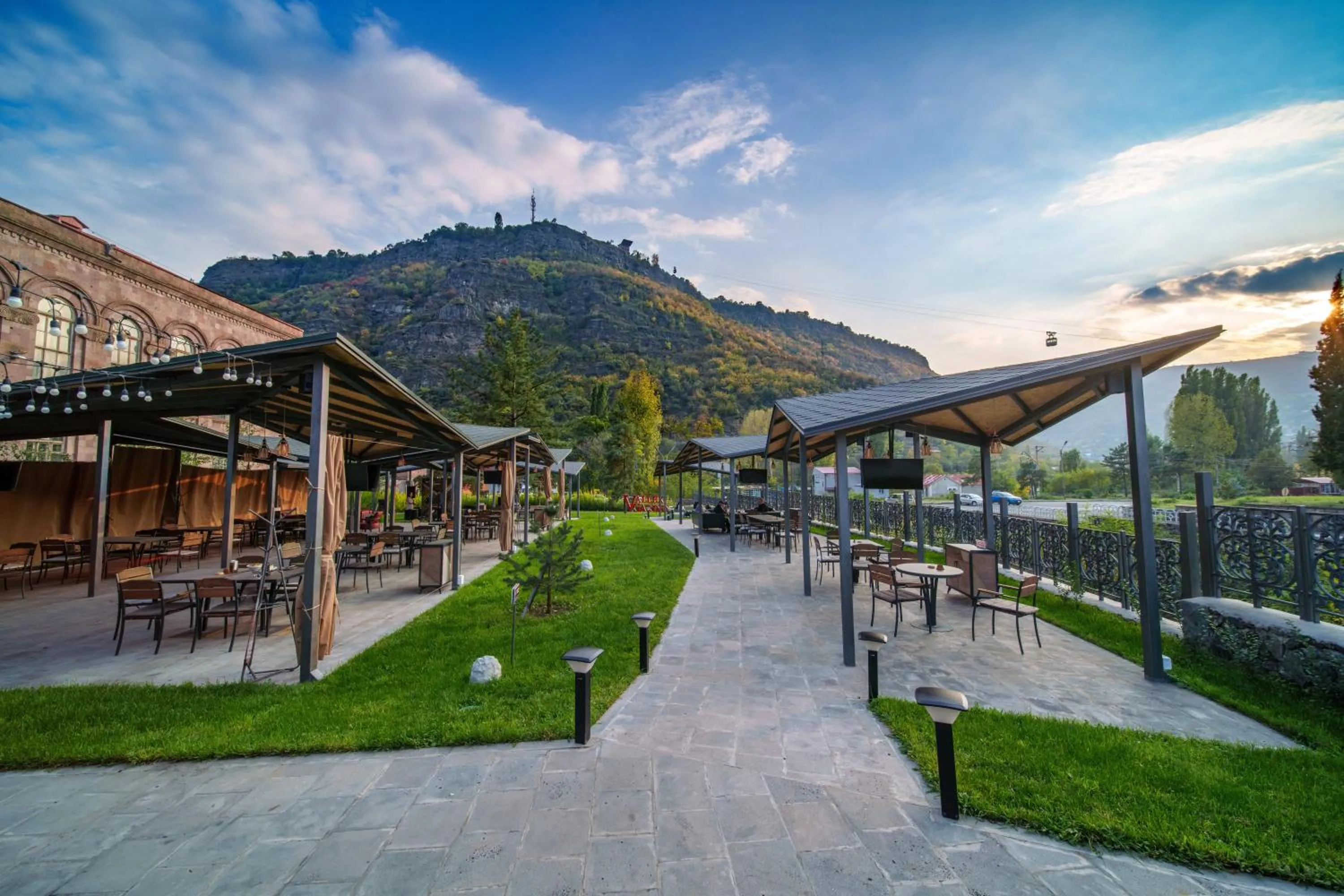 Restaurant/places to eat in Vallex Garden Hotel Alaverdi
