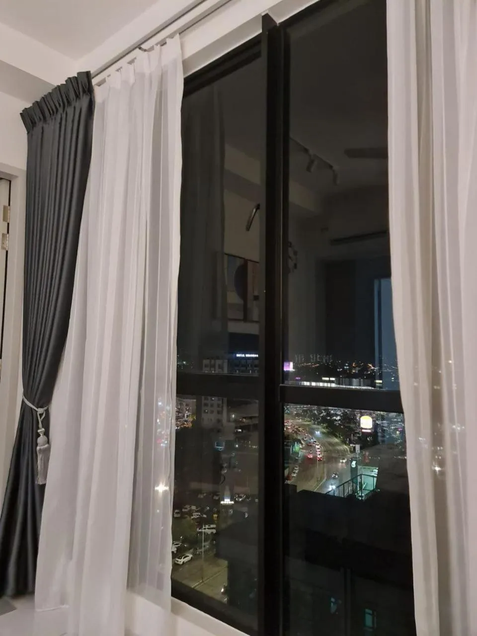 Sky Tree Serviced Apartment at Bukit Indah With Netflix