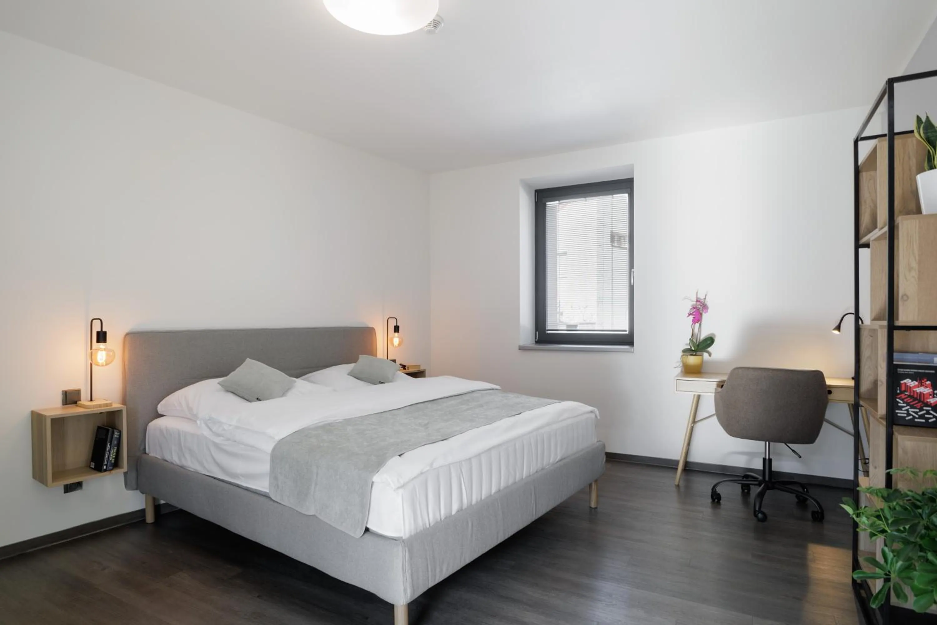 Photo of the whole room, Bed in River Apartments