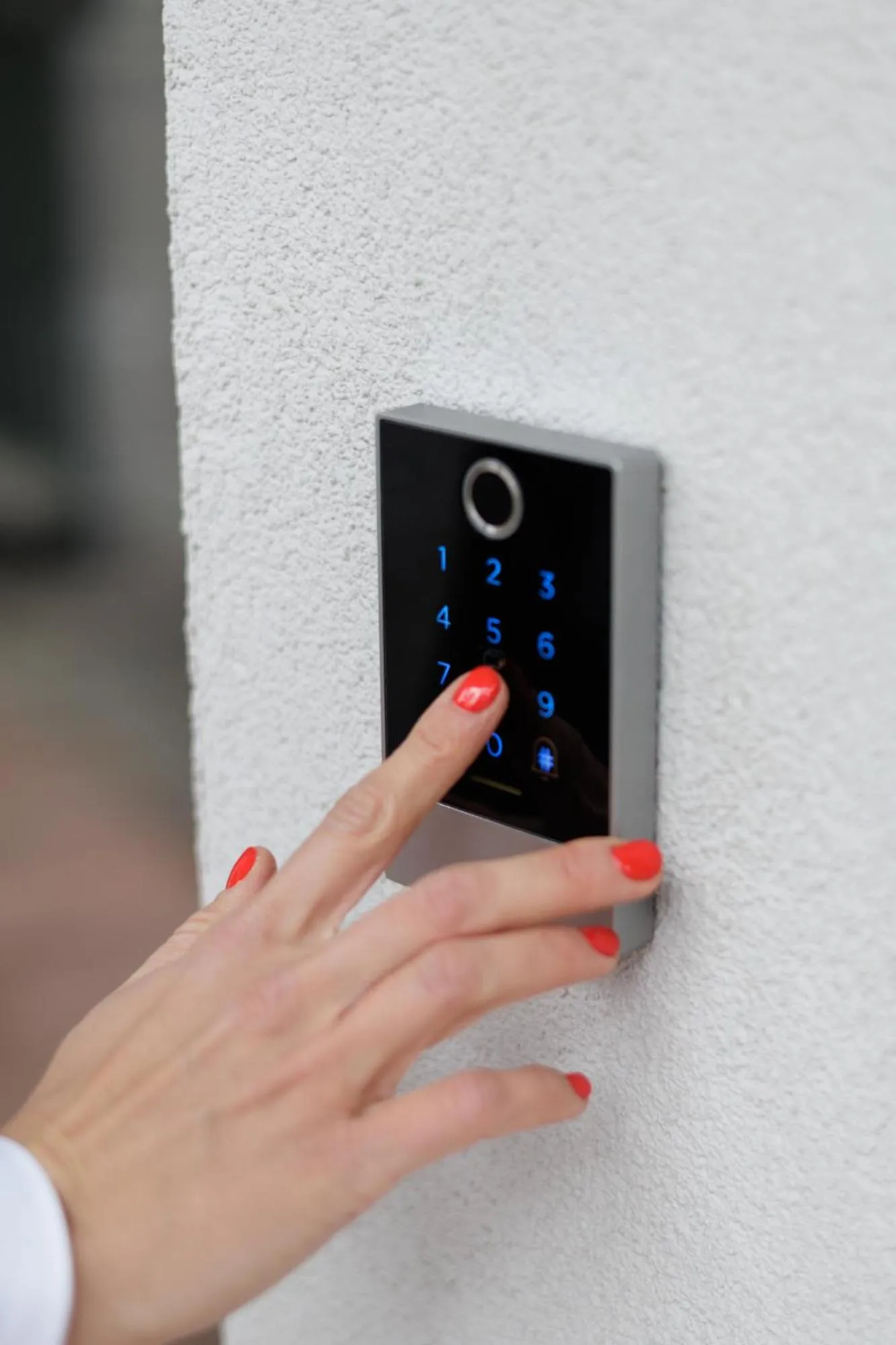 Facade/entrance in River Apartments