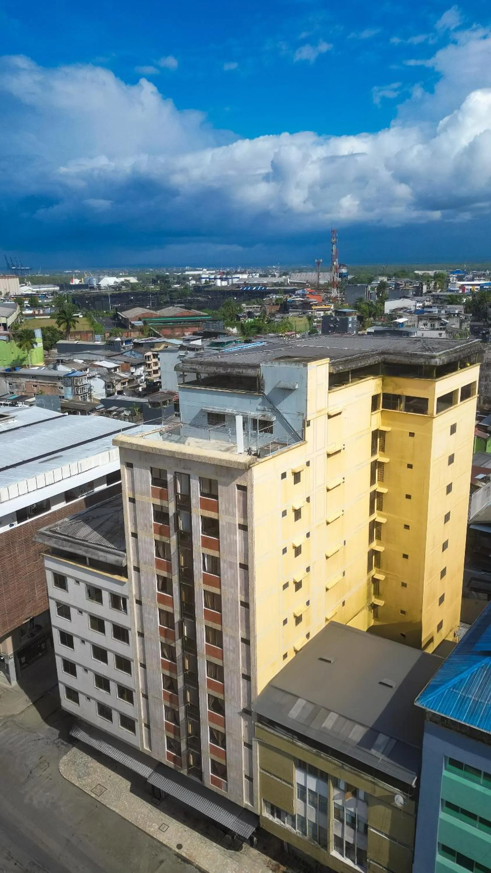 Property building in Hotel Steven