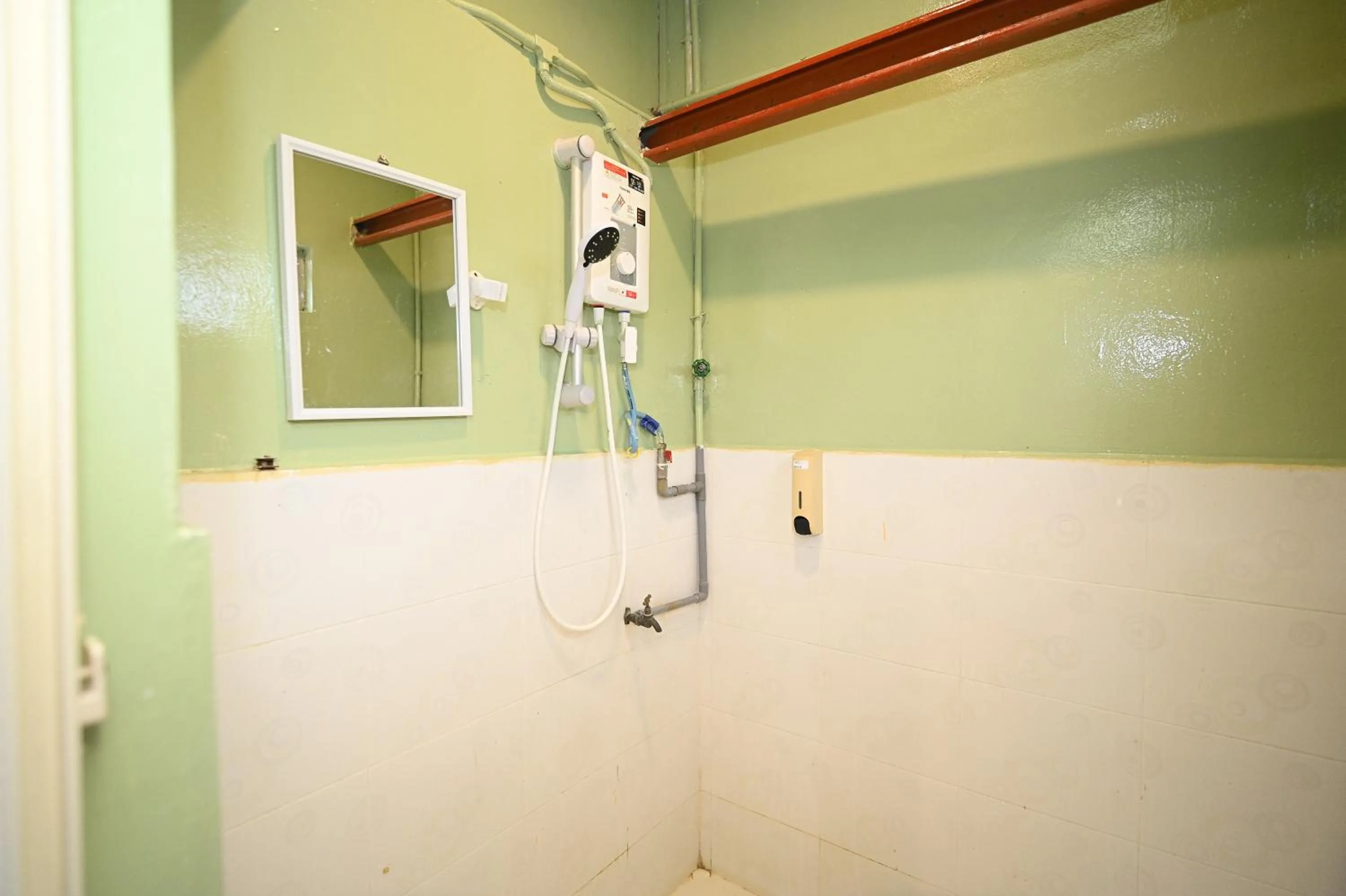 Shower in Swing & Pillows - Jonker Street Malacca